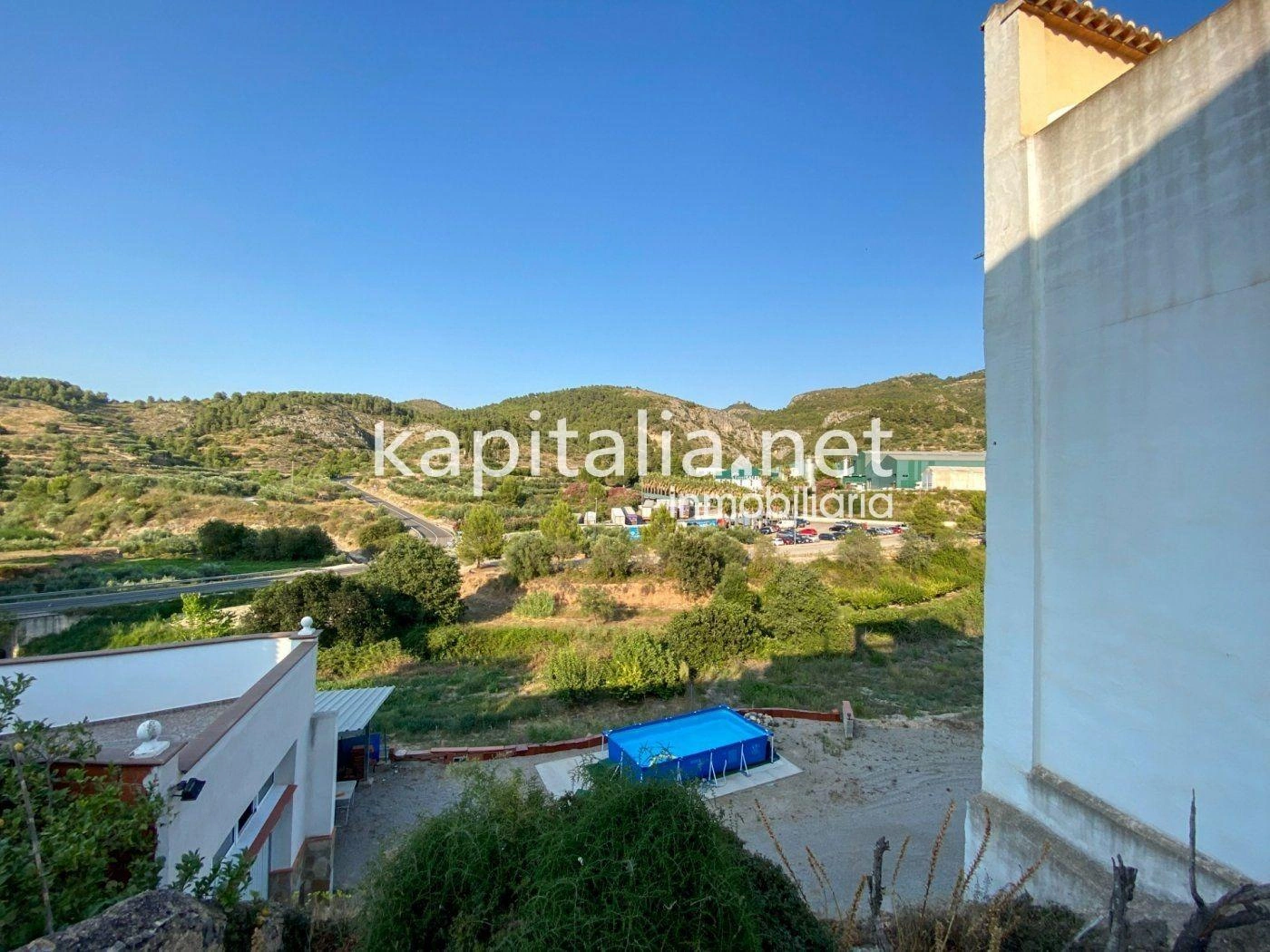 09802 - Casa de pueblo a la venta en Salem