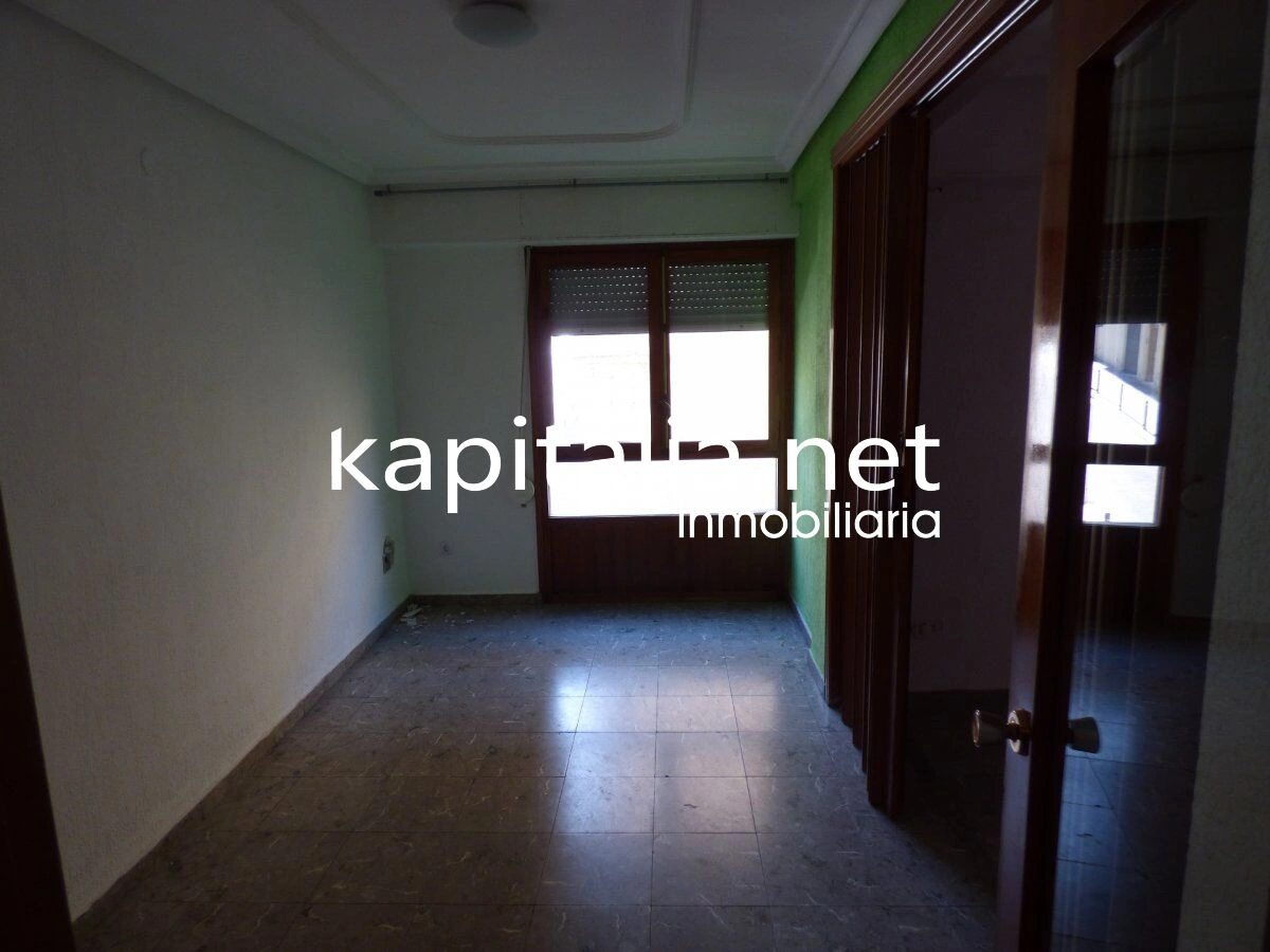 10252 - Venta de gran piso en Ontinyent