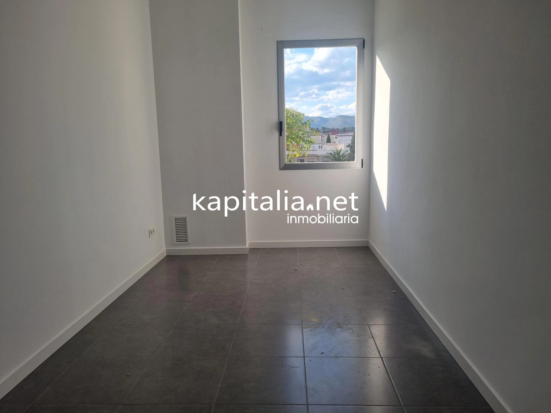 09912 - Property for Rent in Ontinyent