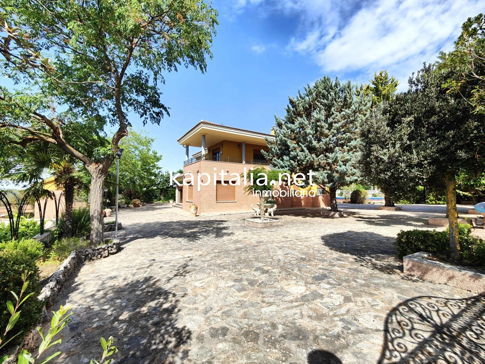 09793 - INTERESANTE CHALET A LA VENTA EN BANYERES DE MARIOLA