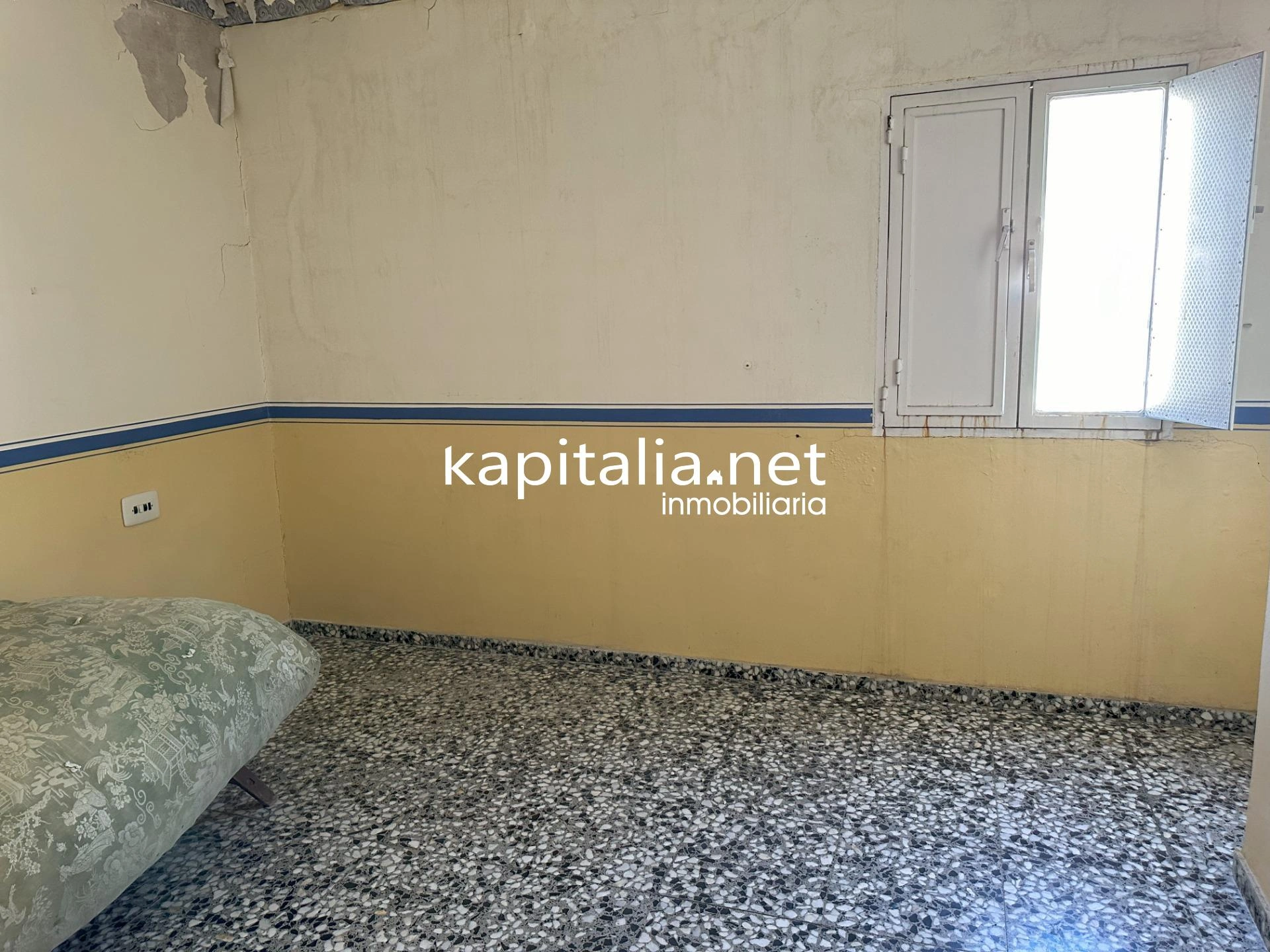 EDIFICIO EN VENTA EN LLUTXENT