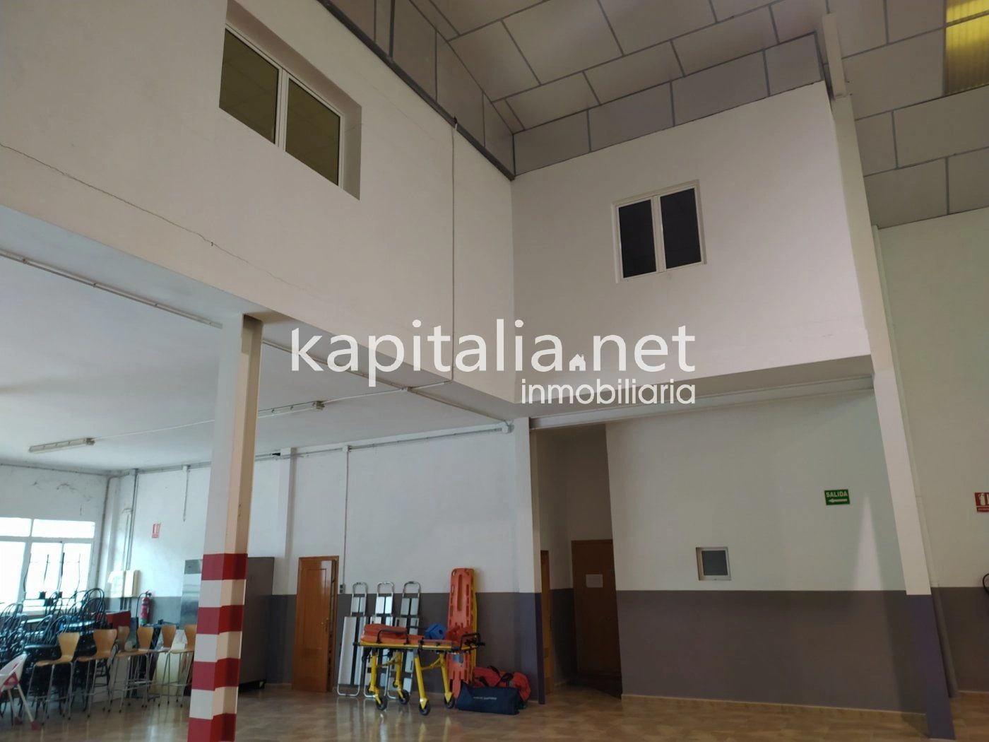 NAVE INDUSTRIAL EN PRIMERA LÍNEA