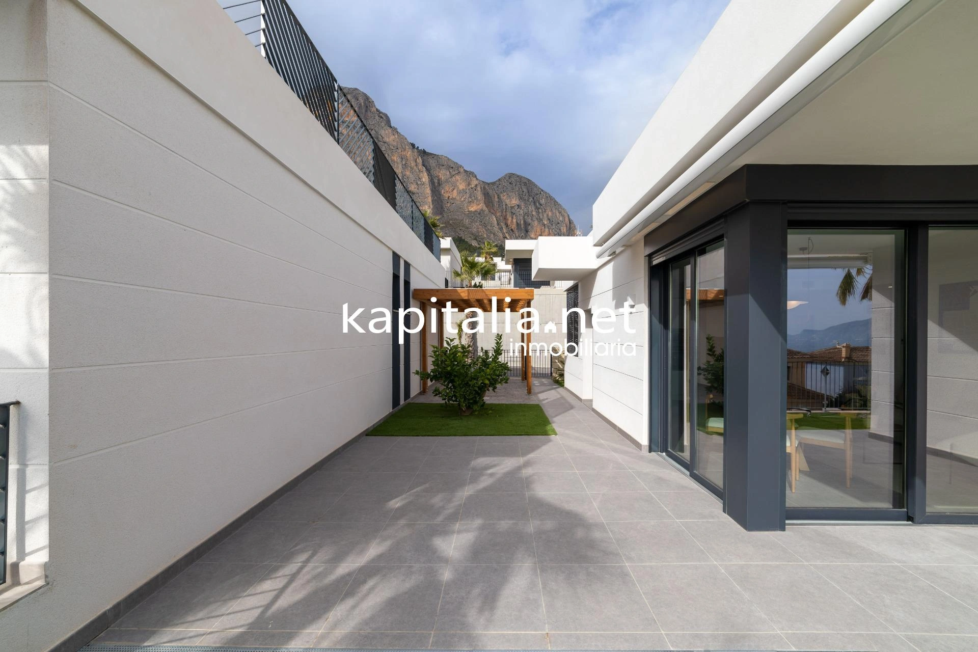 Villas junto al mar a la venta: Un oasis de paz y aventura