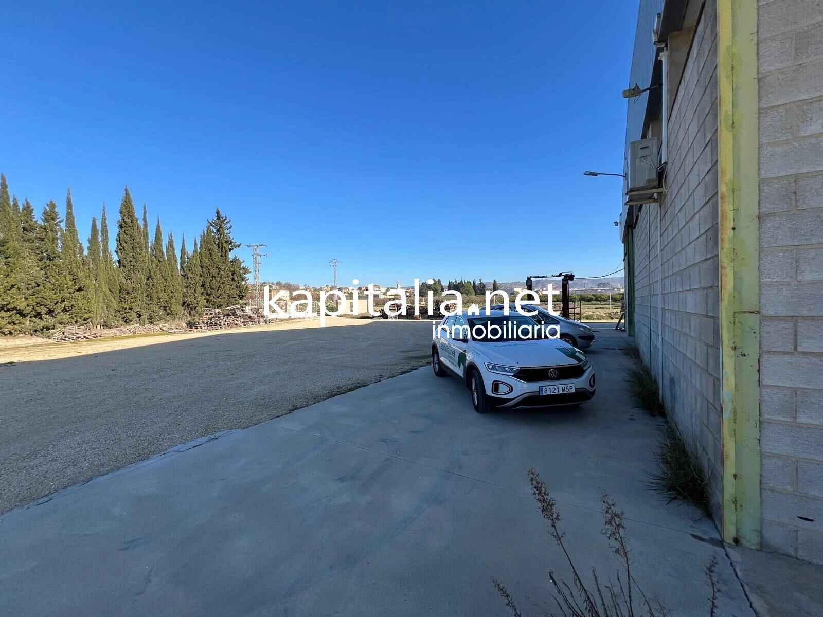09907 - ESTUPENDA NAVE A LA VENTA EN QUATRETONDA