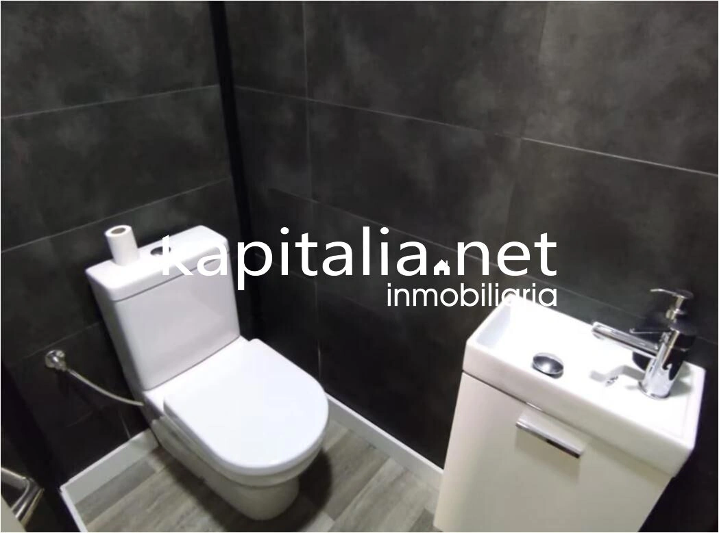 04980 - Local comercial a la venta en Banyeres de Mariola (Alicante) CON RENTABILIDAD!!