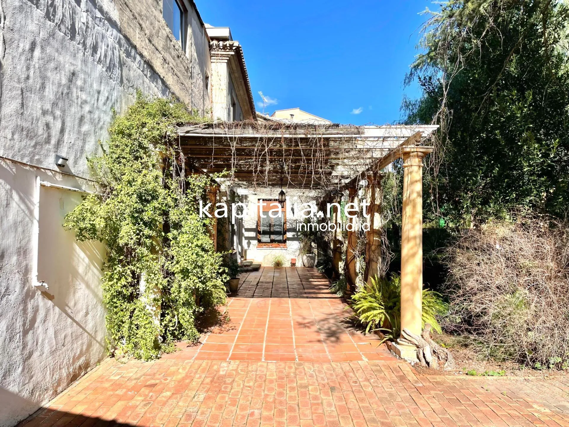 09693 - Gran casa señorial con gran jardín a la venta en Cocentaina!