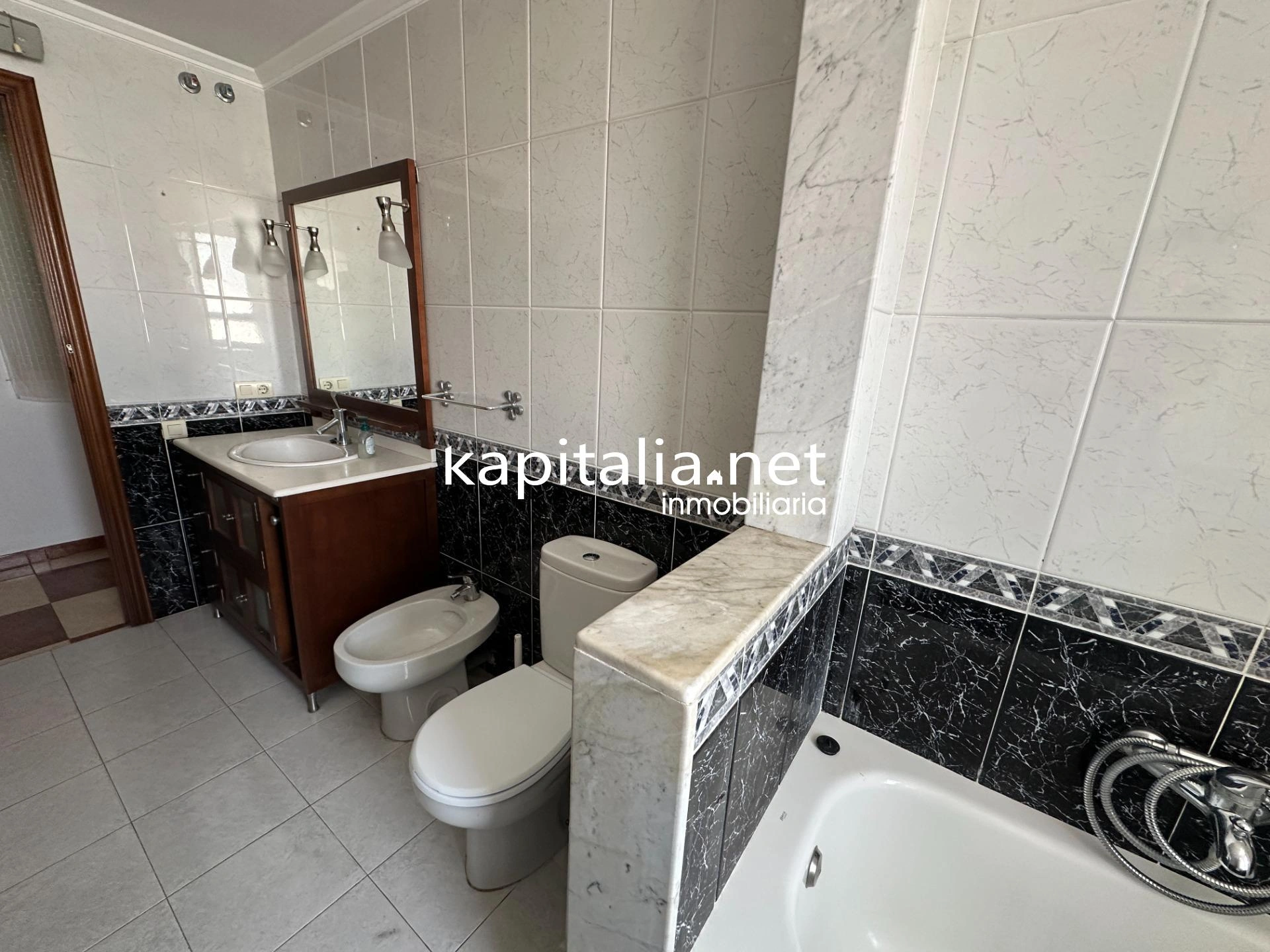 PISO A LA VENTA EN ALBAIDA