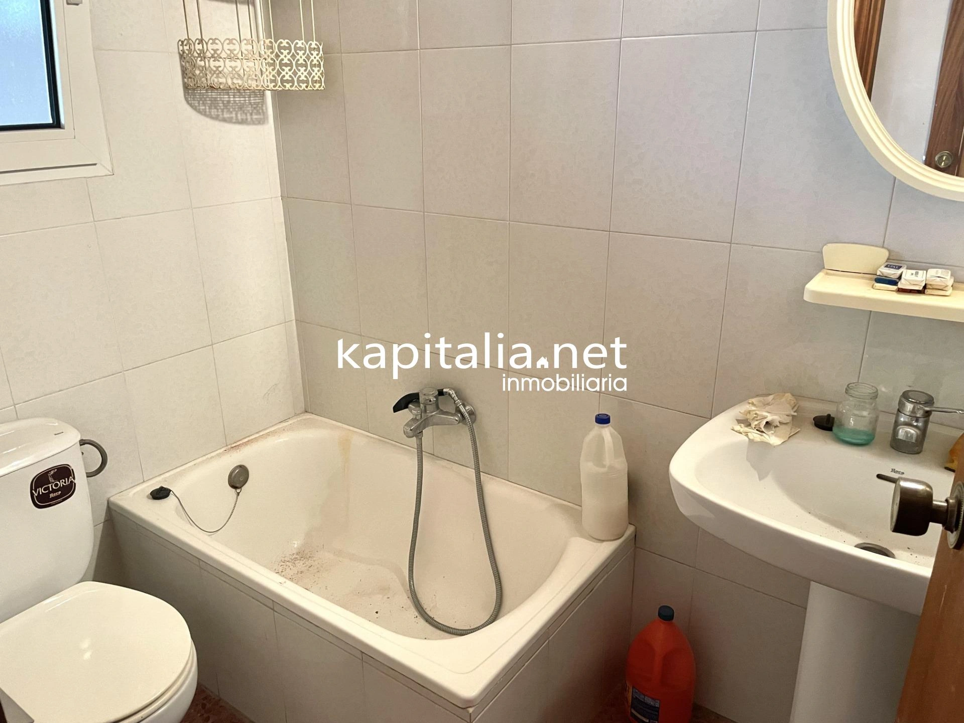 Edificio a la venta en Beniarrés.