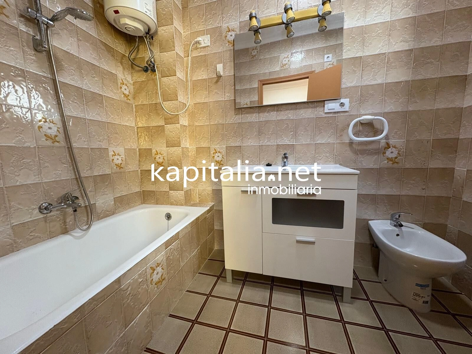 09930 - ESTUPENDO PISO DUPLEX CENTRICO A LA VENTA EN ENGUERA