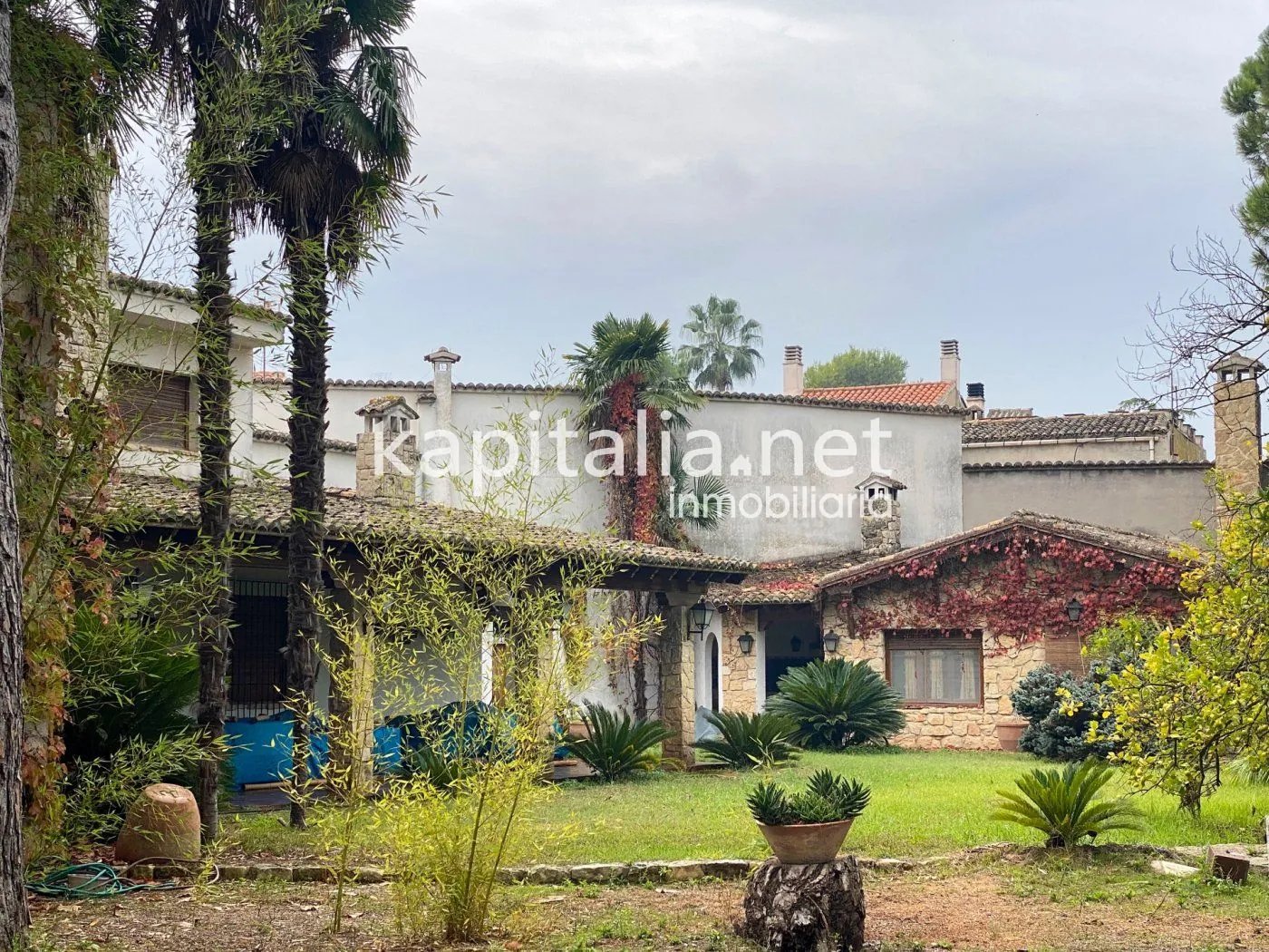 06369 - Casa señorial con gran jardín en el centro de Atzeneta d'Albaida