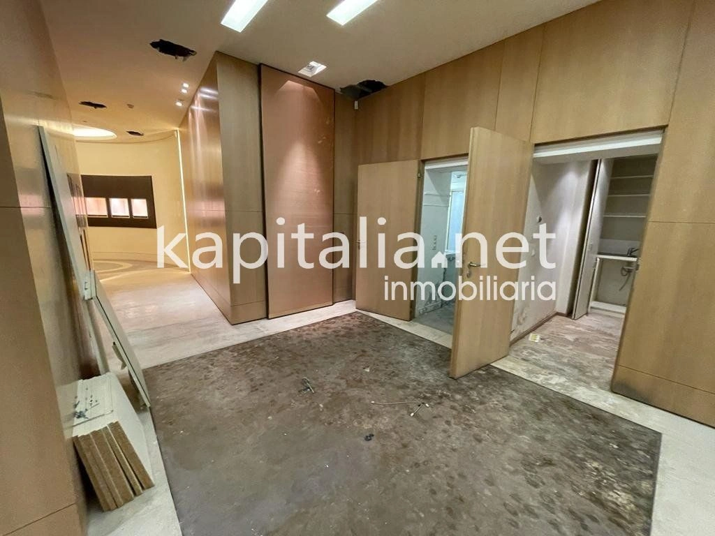 01958 - Commercial premises for rent in the centre of Valencia (Valencia)