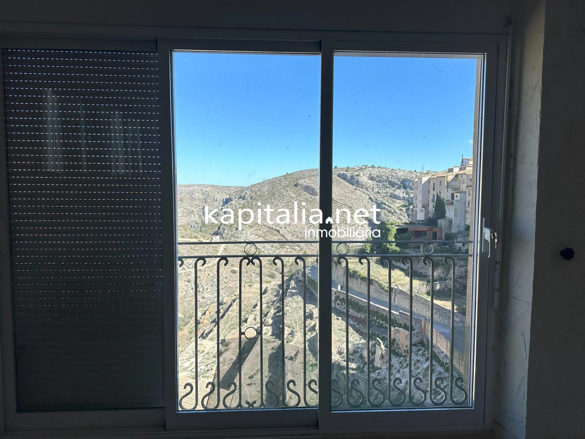 GRAN CASA A LA VENTA EN CENTRO DE BOCAIRENT