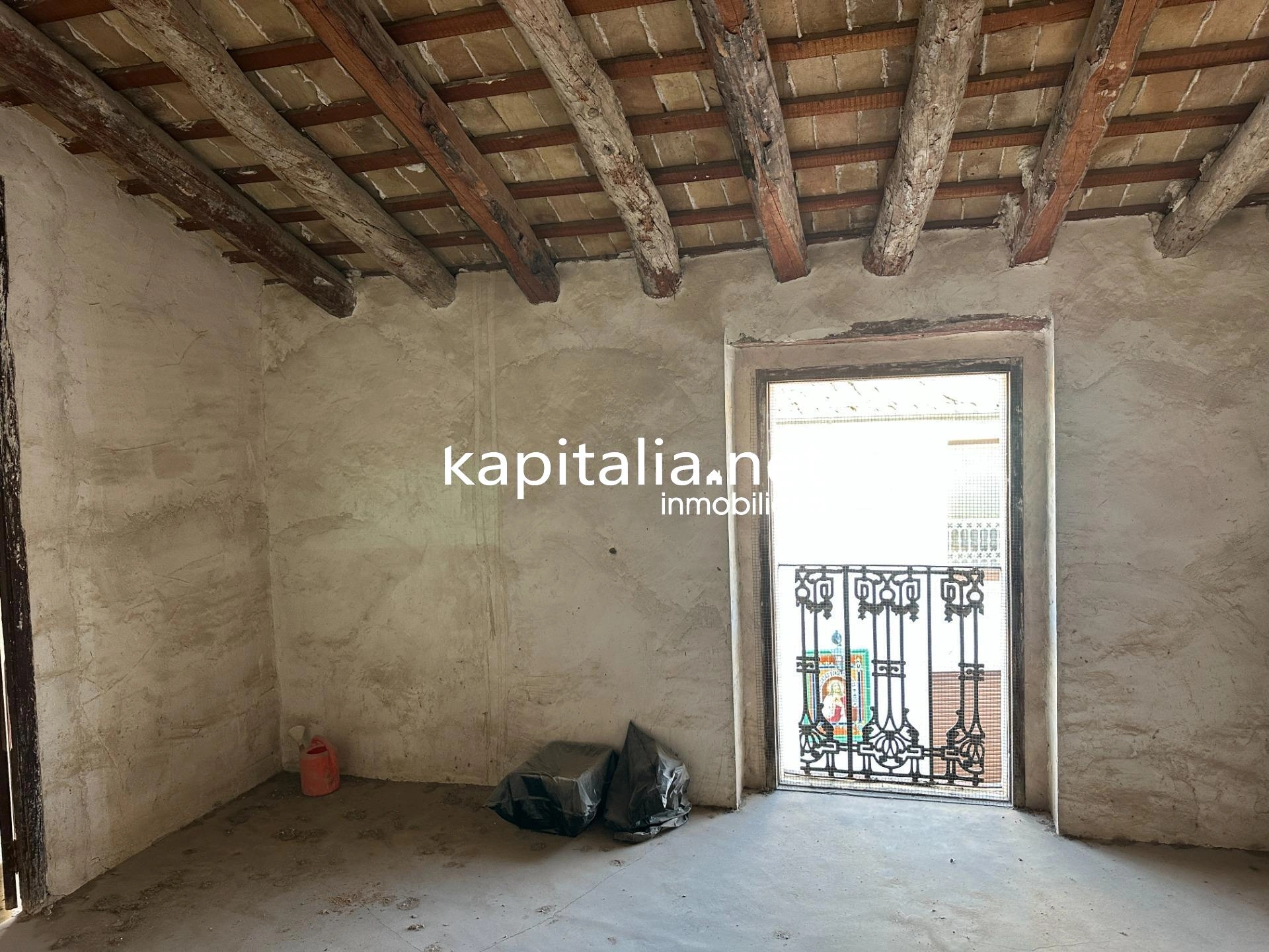 GRAN CASA A LA VENTA EN AGULLENT
