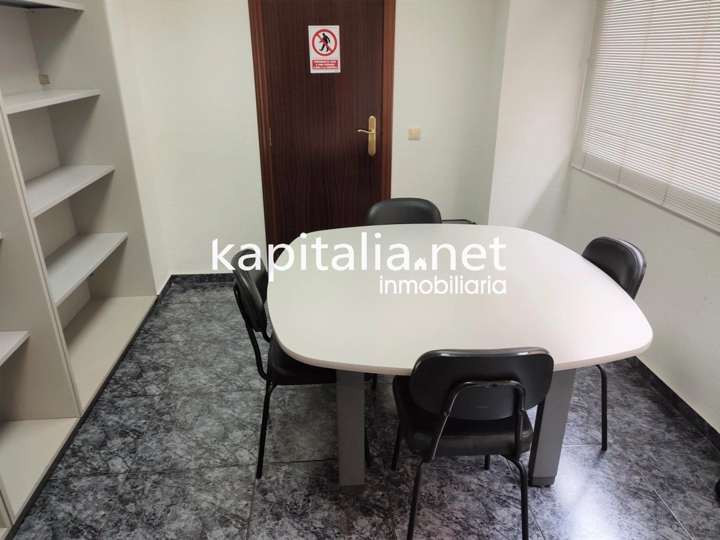 06540 - Locales comerciales a la venta en Ontinyent, zona El Llombo.