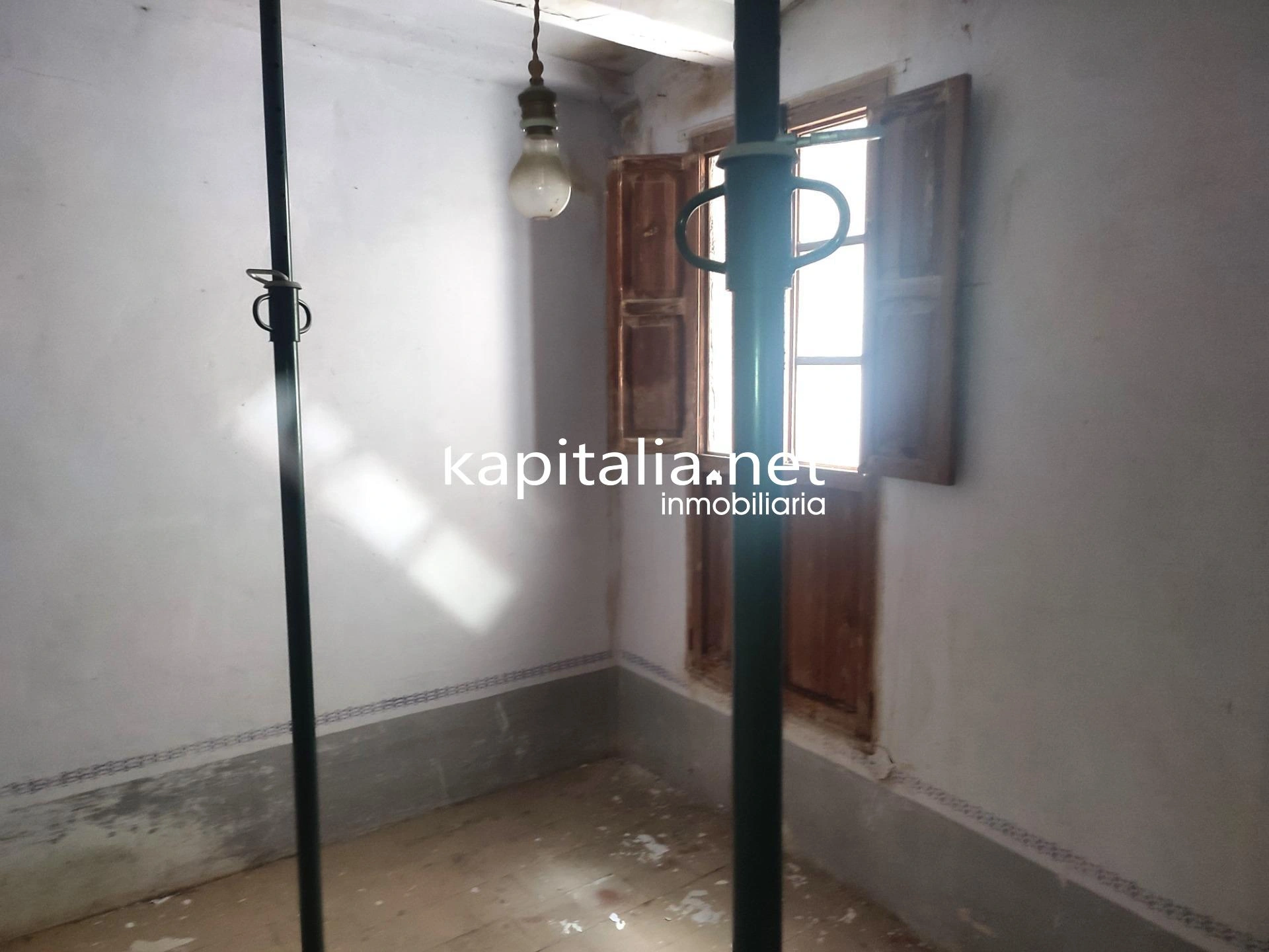 09241 - CASA A LA VENTA EN AGULLENT PARA REFORMAR COMPLETAMENTE