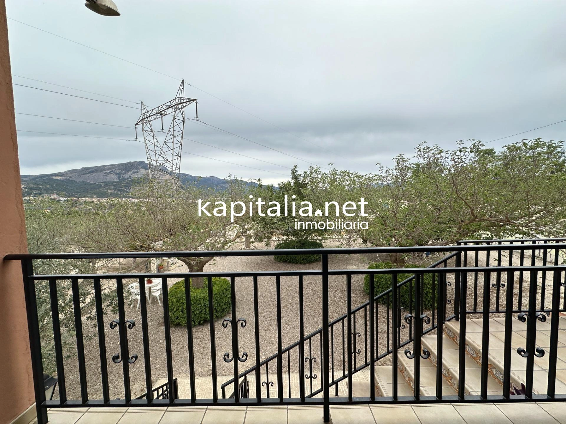 Chalet a la venta en Cocentaina, Alicante.