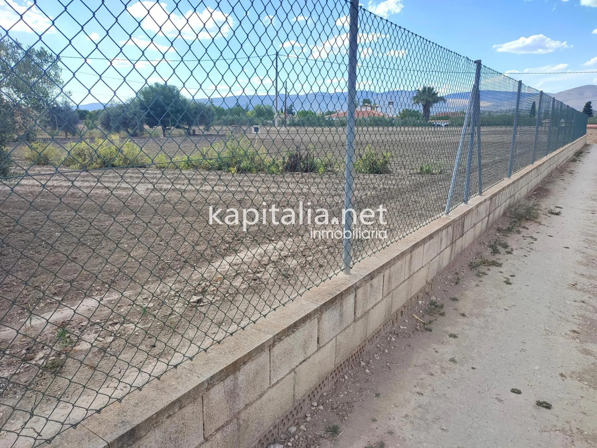 TERRENO A LA VENTA EN ONTINYENT UBICADO ZONA EL LLOMBO
