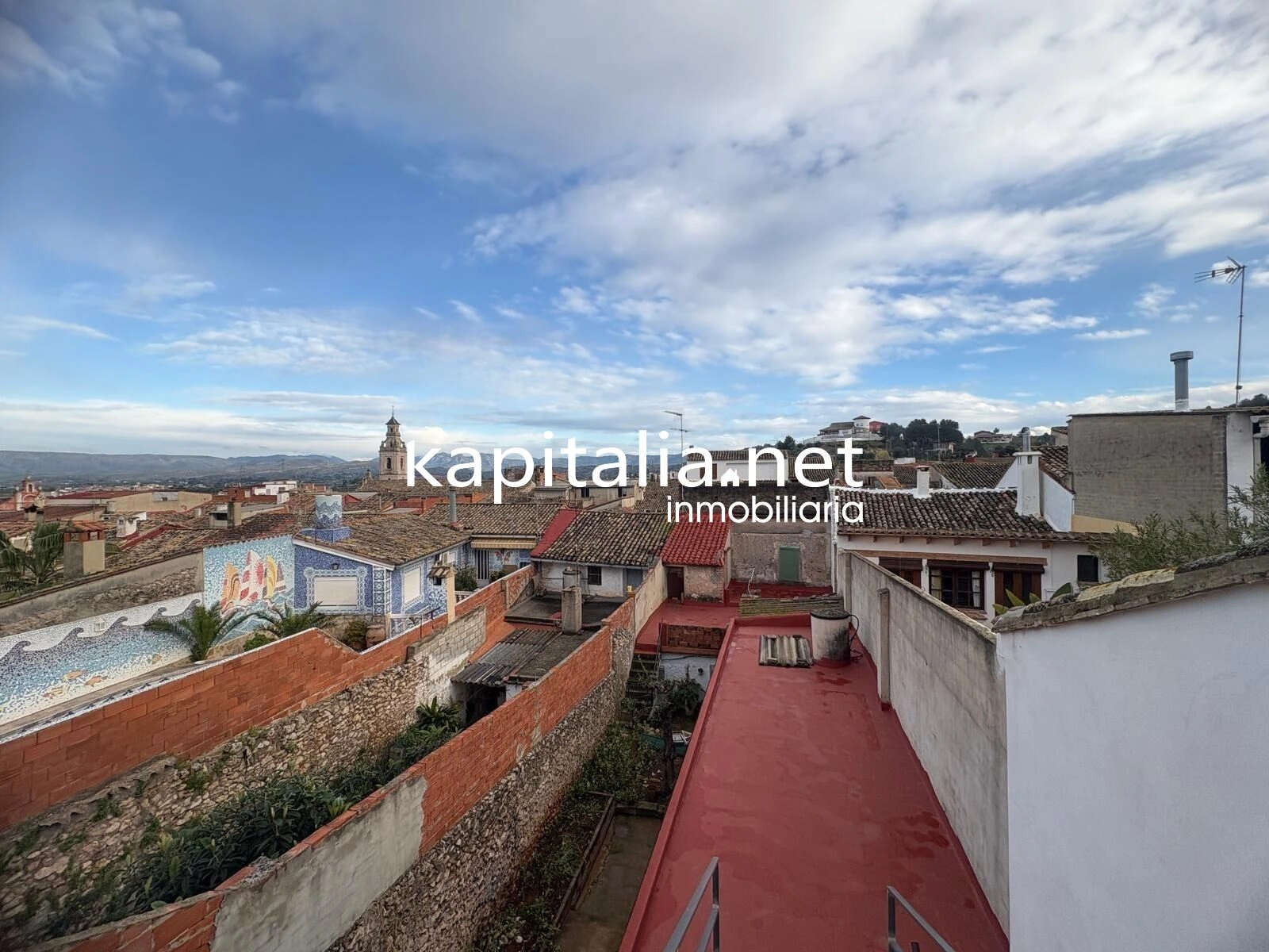 09847 - BONITA CASA A LA VENTA EN L'ENOVA