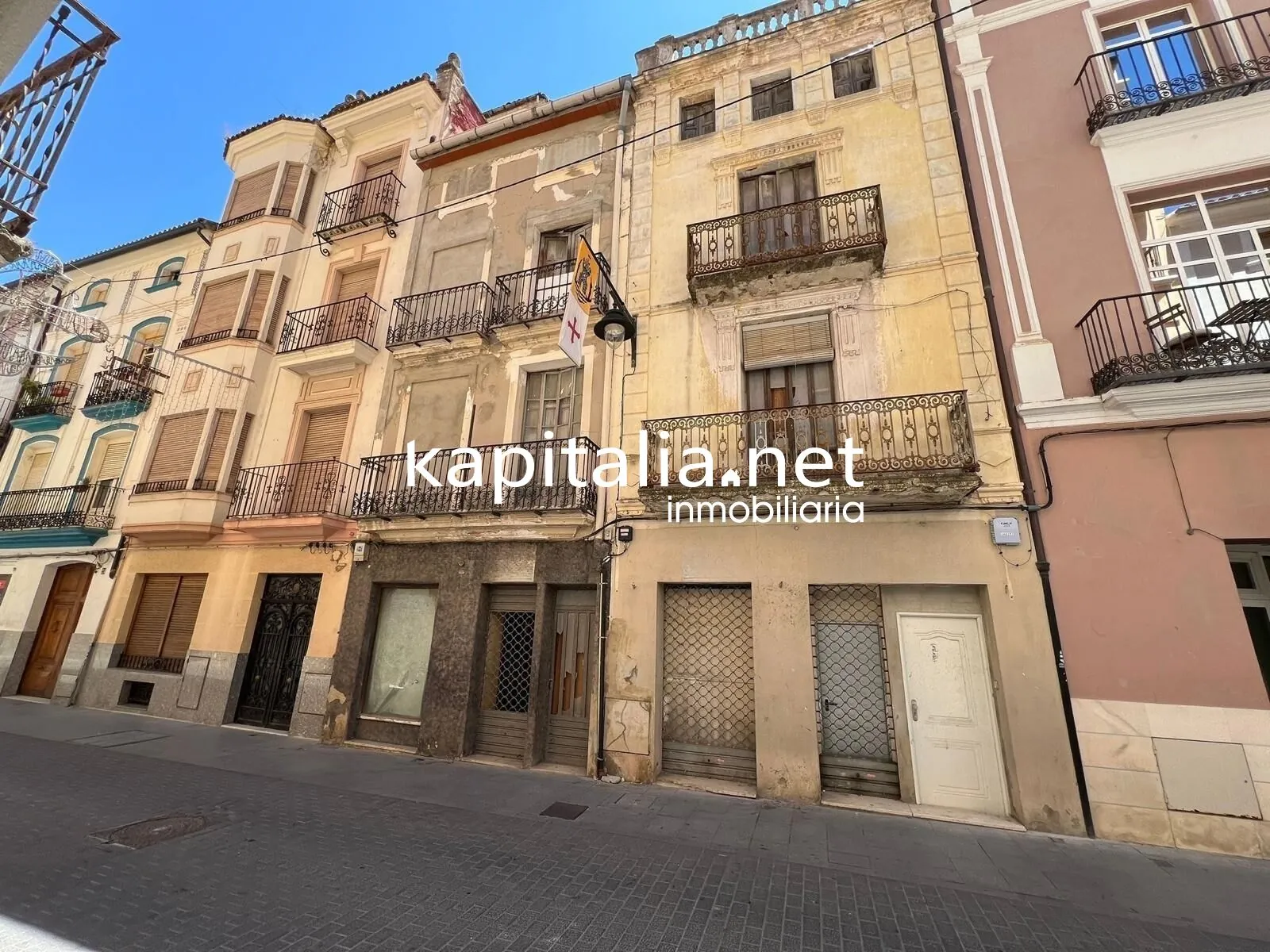 Casa a la venta en Ontinyent , zona centro .