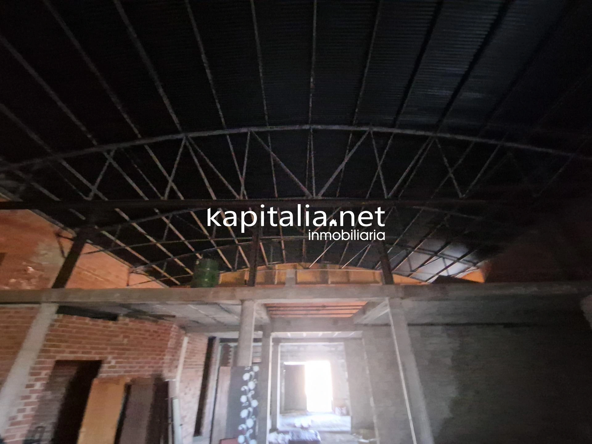 08854 - Nave en venta más 30.000m2 de parcela en Belgida