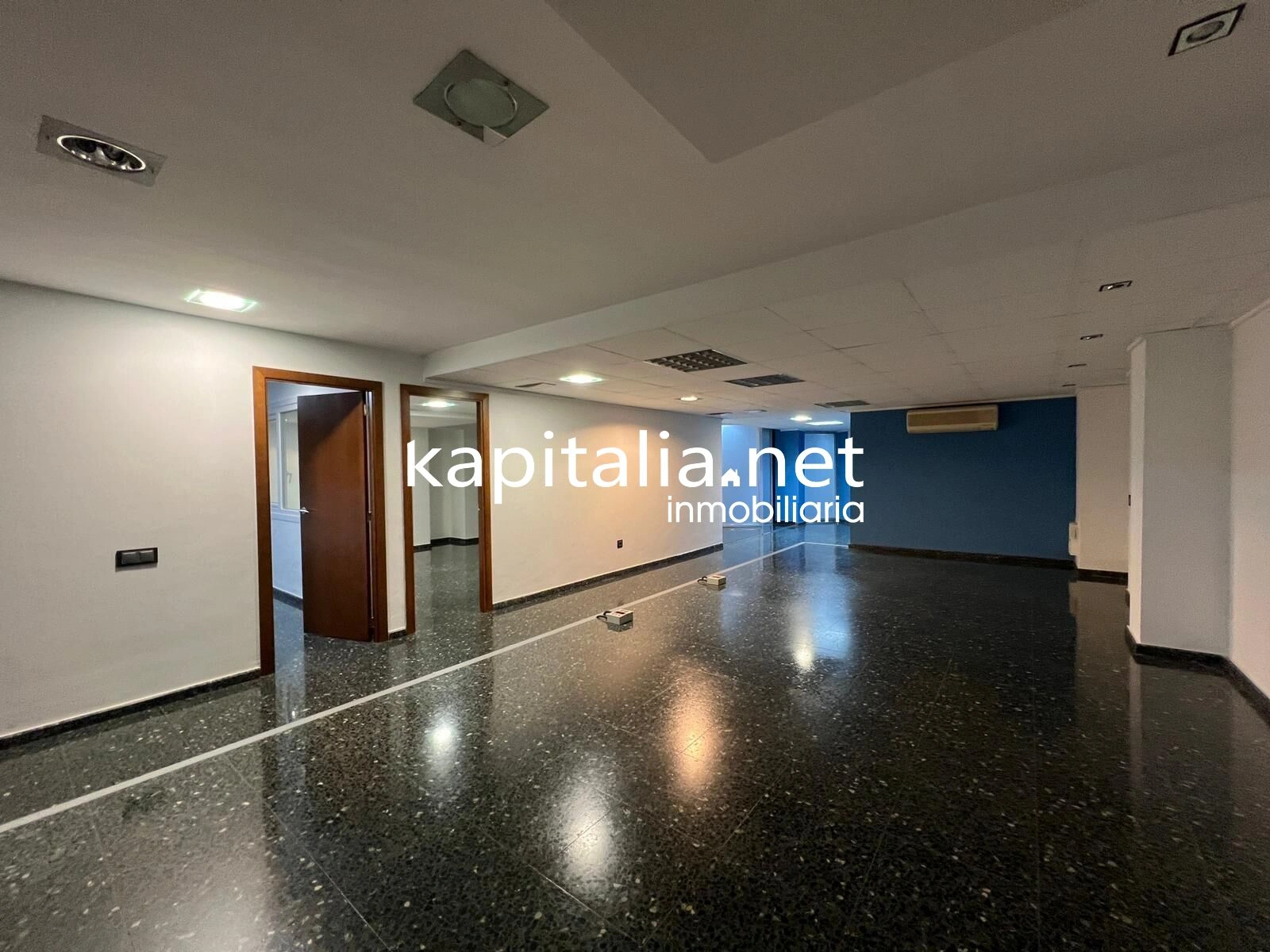 08900 - Entresuelo con 2 garajes a la venta en Ontinyent zona San José