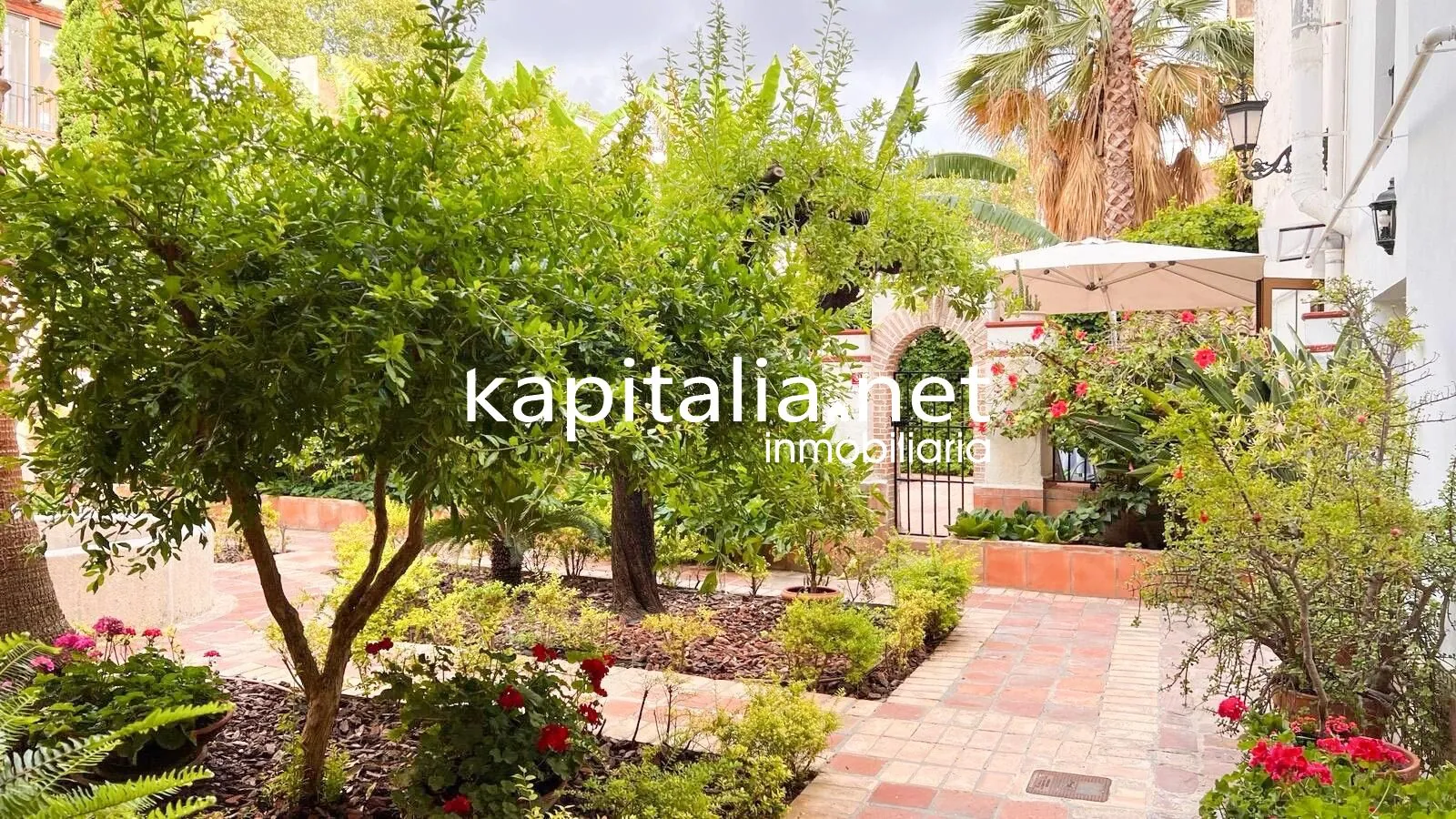 09222 - CASA RURAL A LA VENTA EN EL CENTRO DE XATIVA