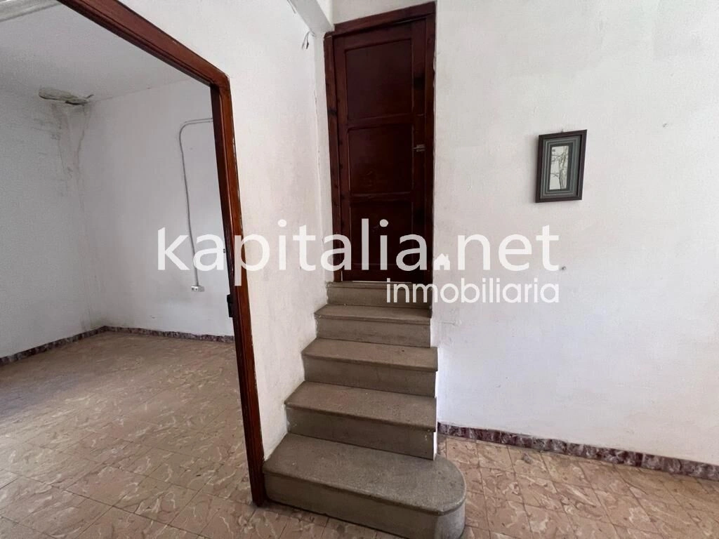 08699 - PISO Y BAJO COMECIAL CENTRICO A LA VENTA EN LA LLOSA DE RANES