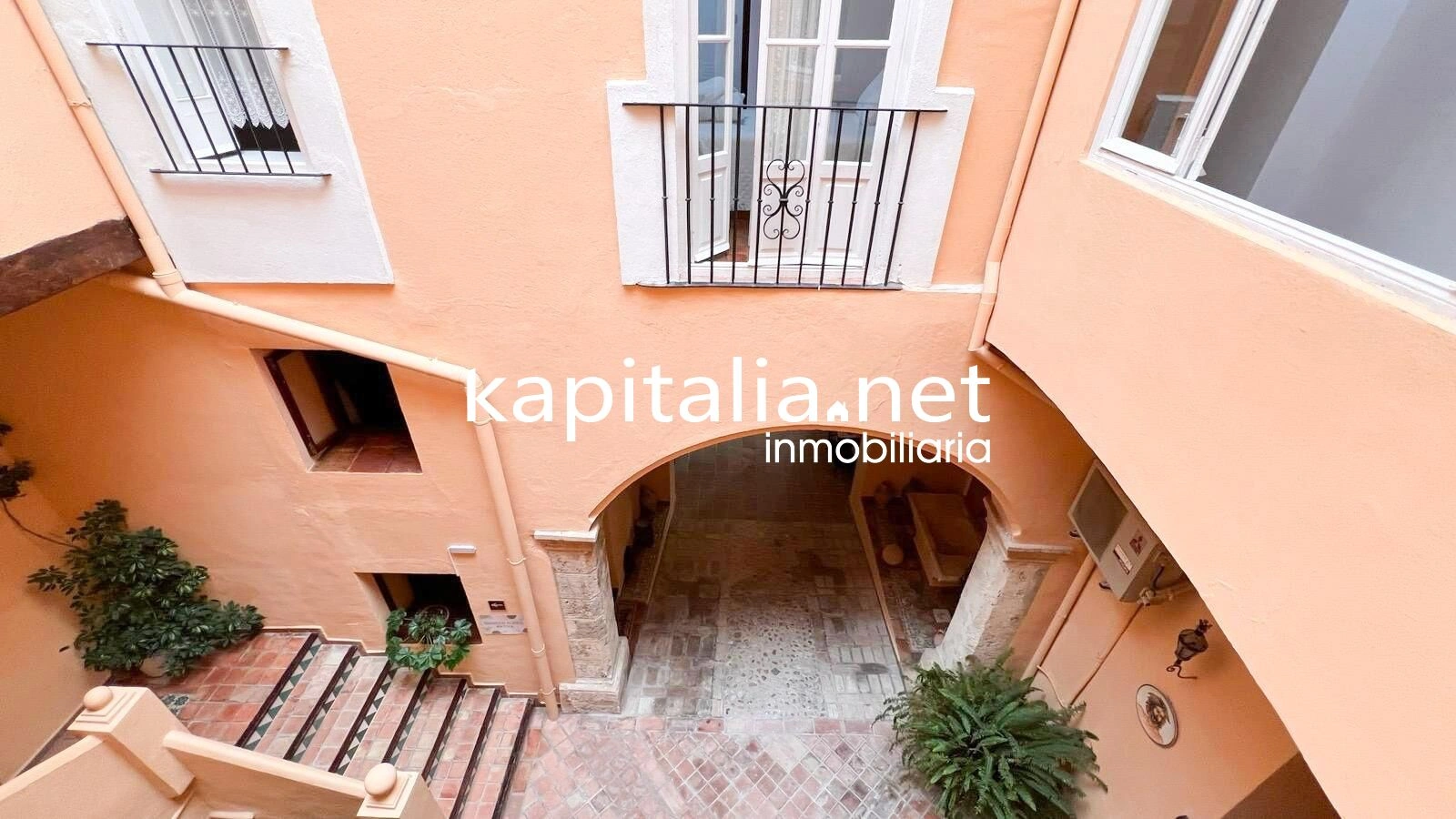 09222 - CASA RURAL A LA VENTA EN EL CENTRO DE XATIVA