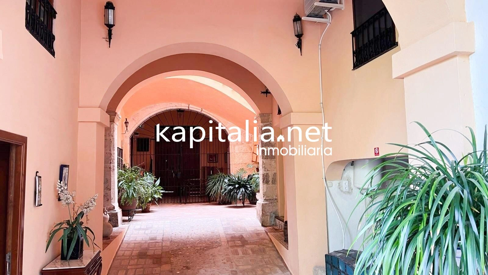 09222 - CASA RURAL A LA VENTA EN EL CENTRO DE XATIVA