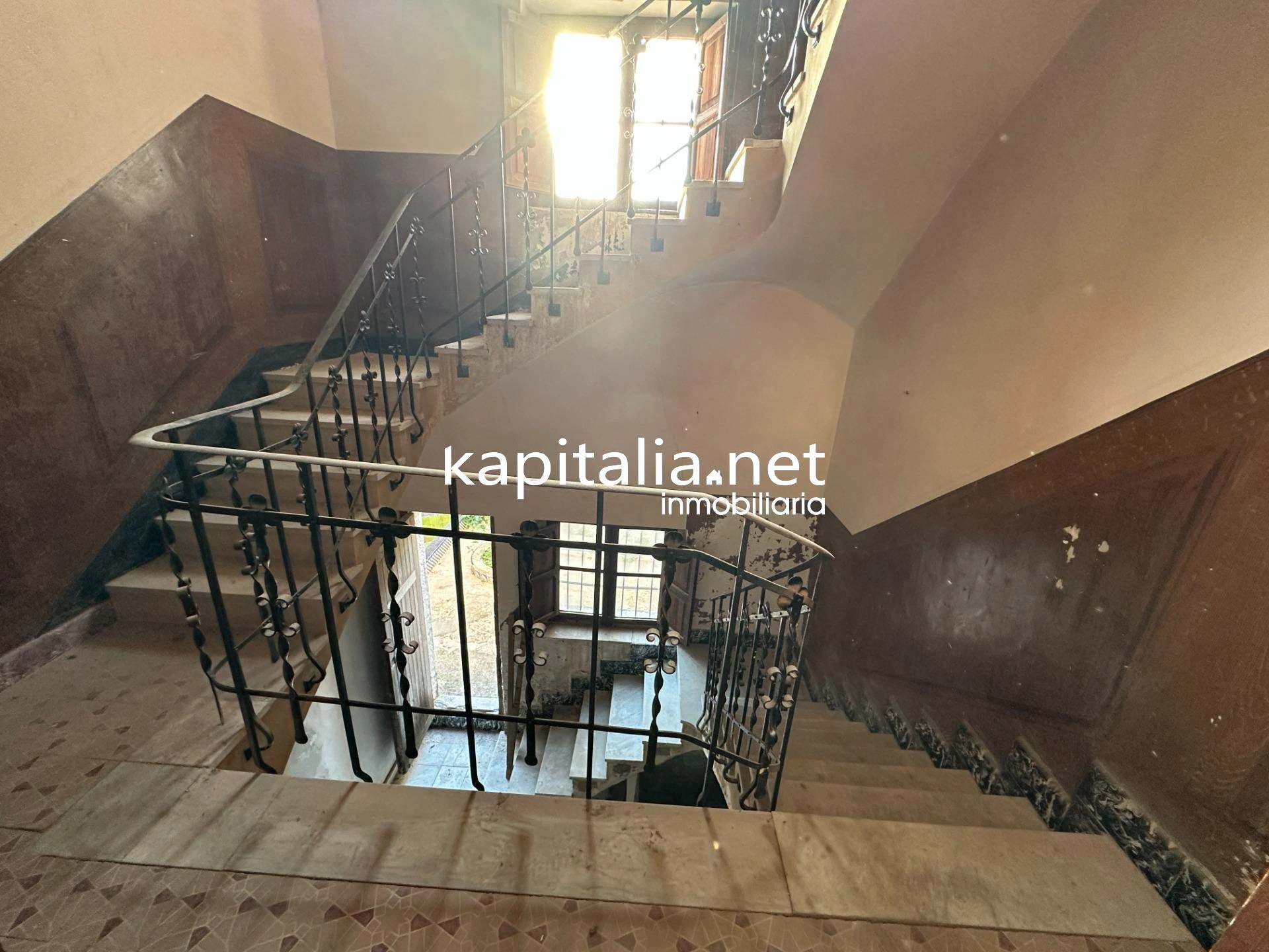 GRAN CASA A LA VENTA EN AGULLENT