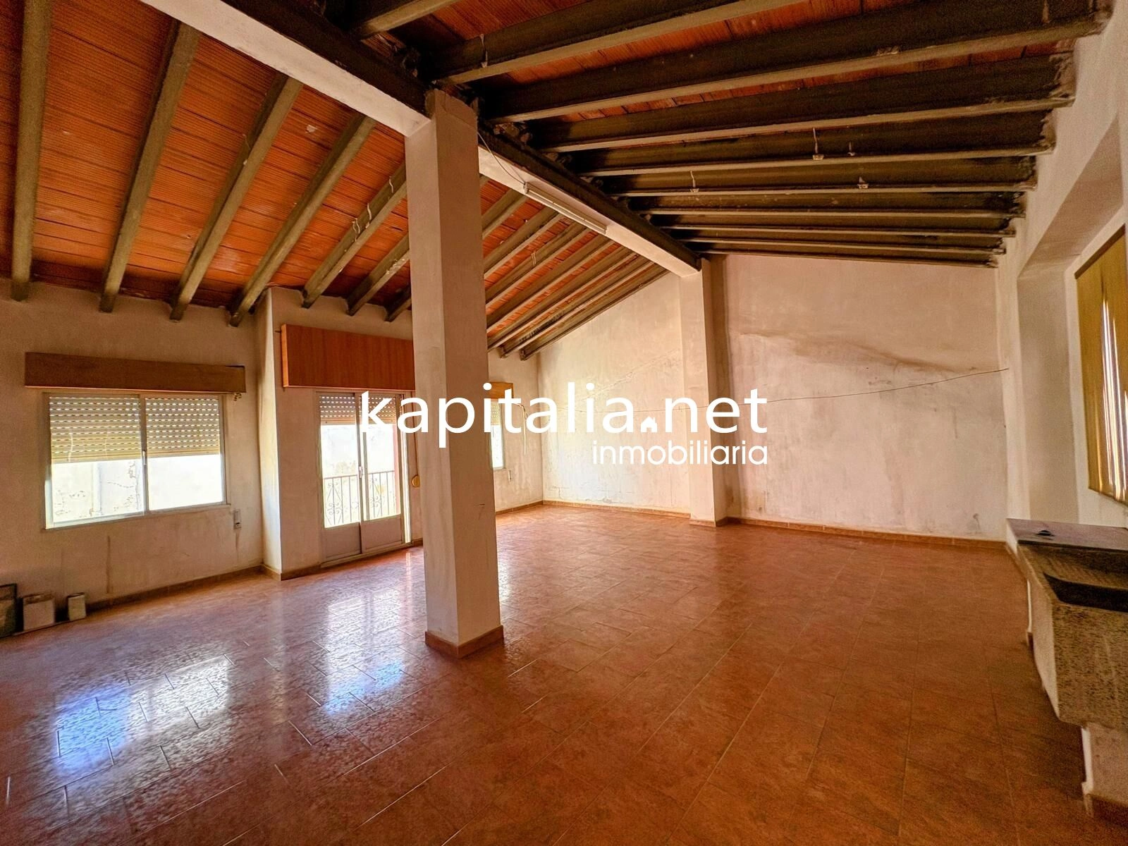 10147 - PISO CON BUHARDILLA A LA VENTA EN VALLADA