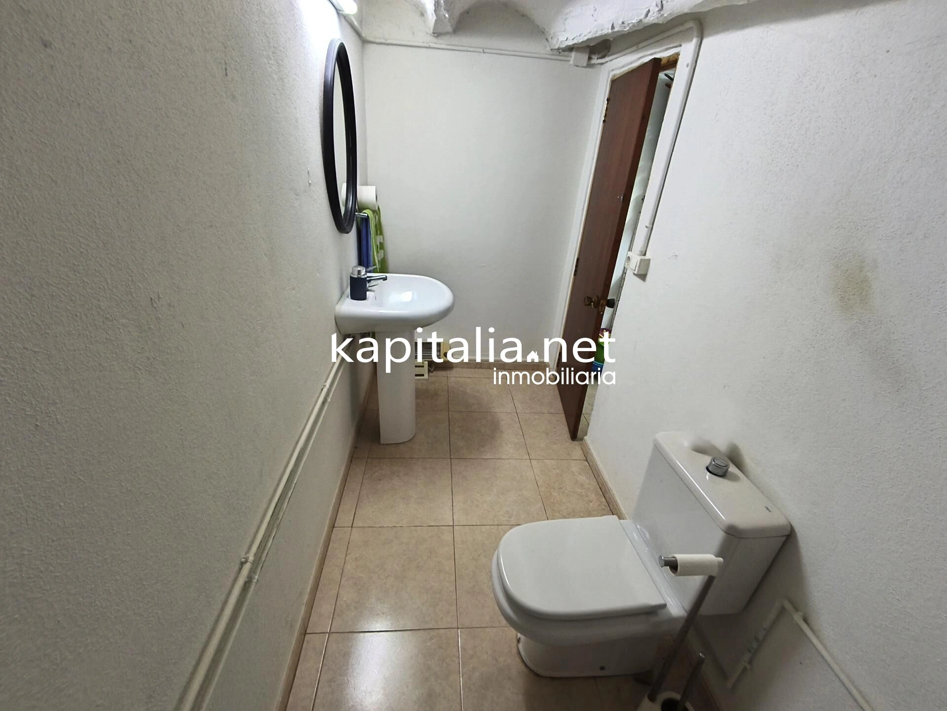 10199 - CASA A LA VENTA PARA REFORMAR CON BUENA UBICACIÓN.