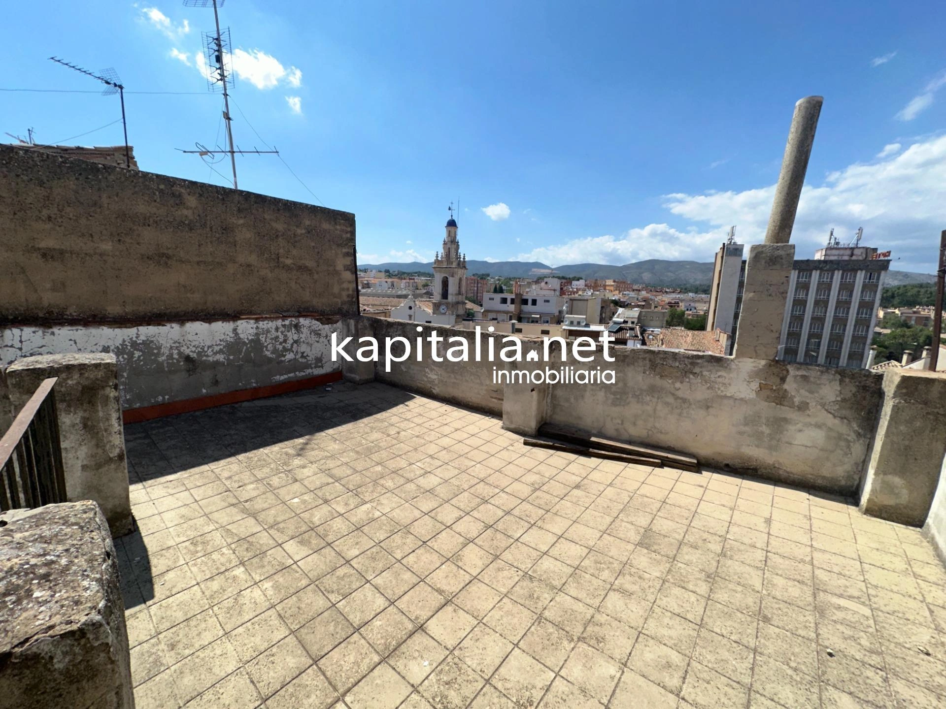 CASA CON TERRAZA EN ONTINYENT