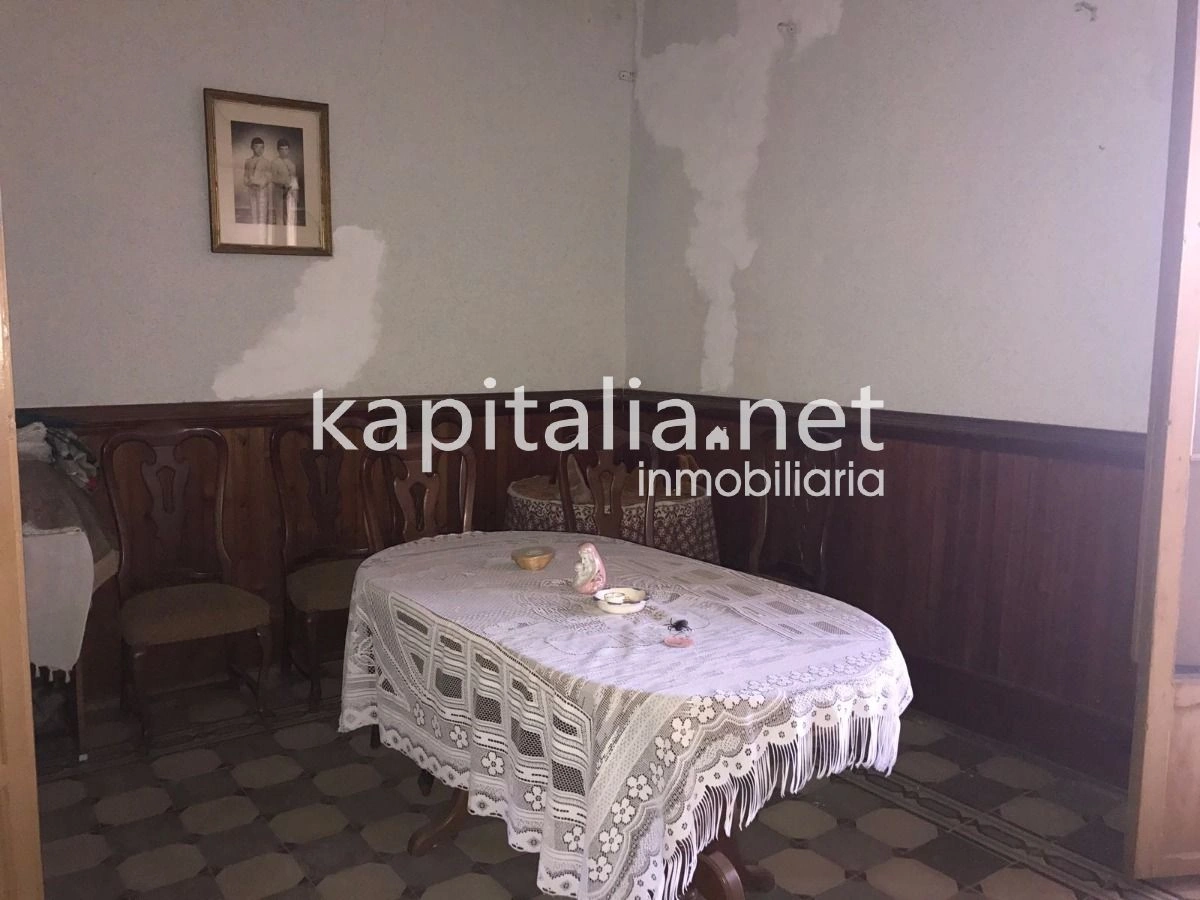 Casa de 500m2 a la venta en Bocairent