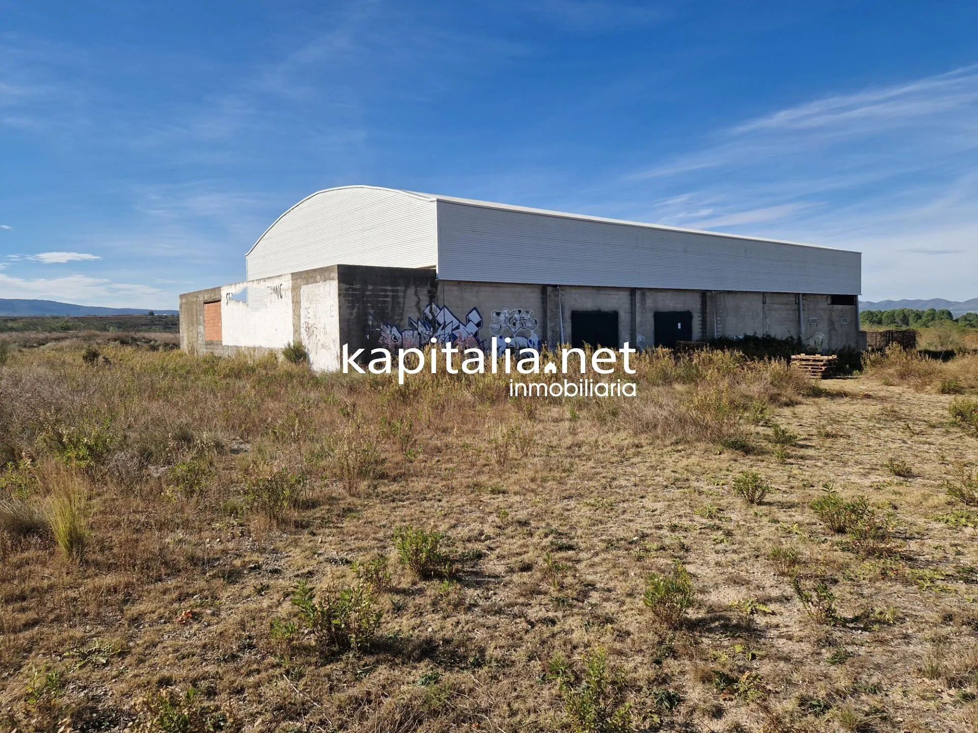 08854 - Nave en venta más 30.000m2 de parcela en Belgida