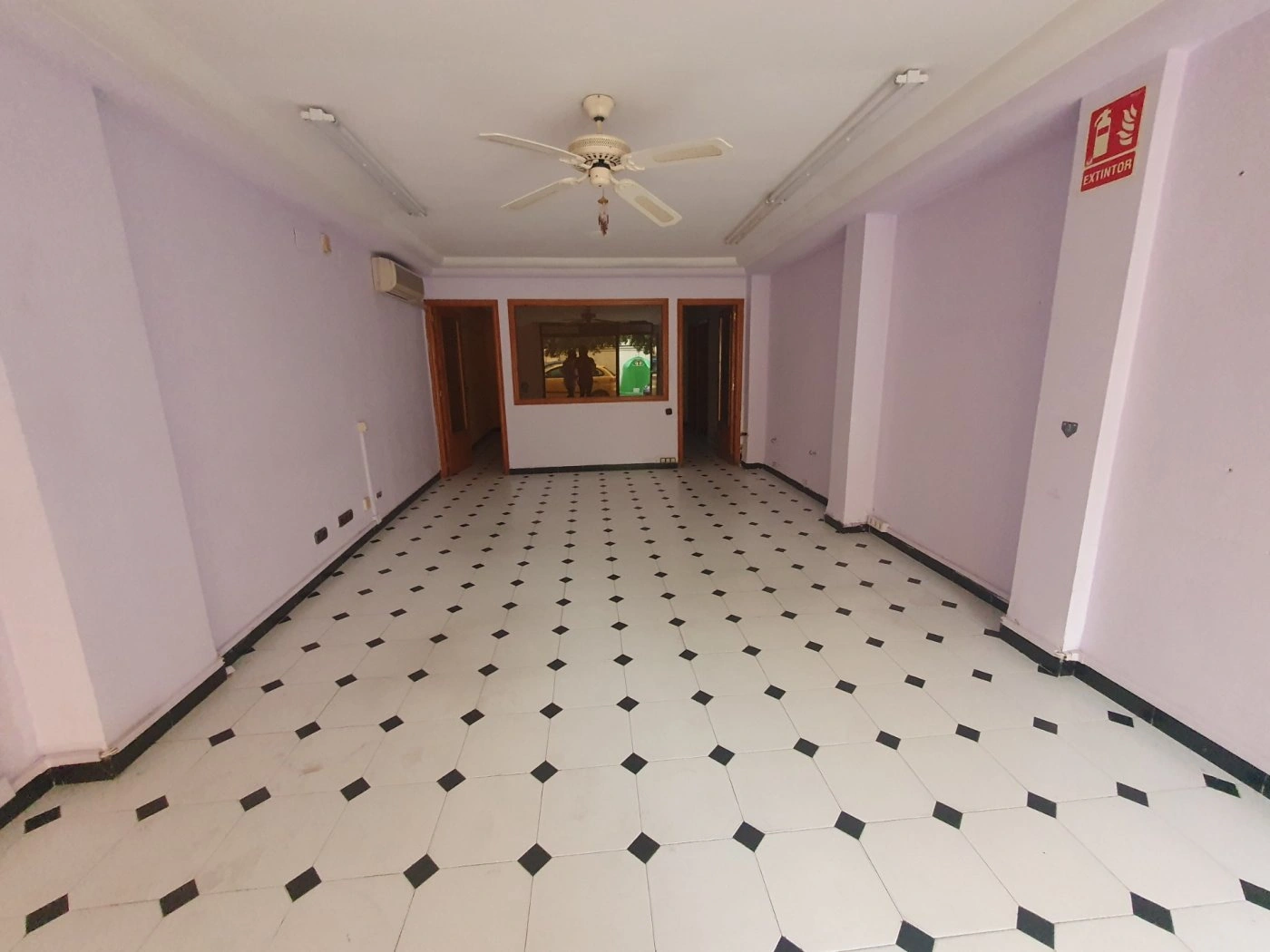 06746 - Commercial premises for rent in Ontinyent.