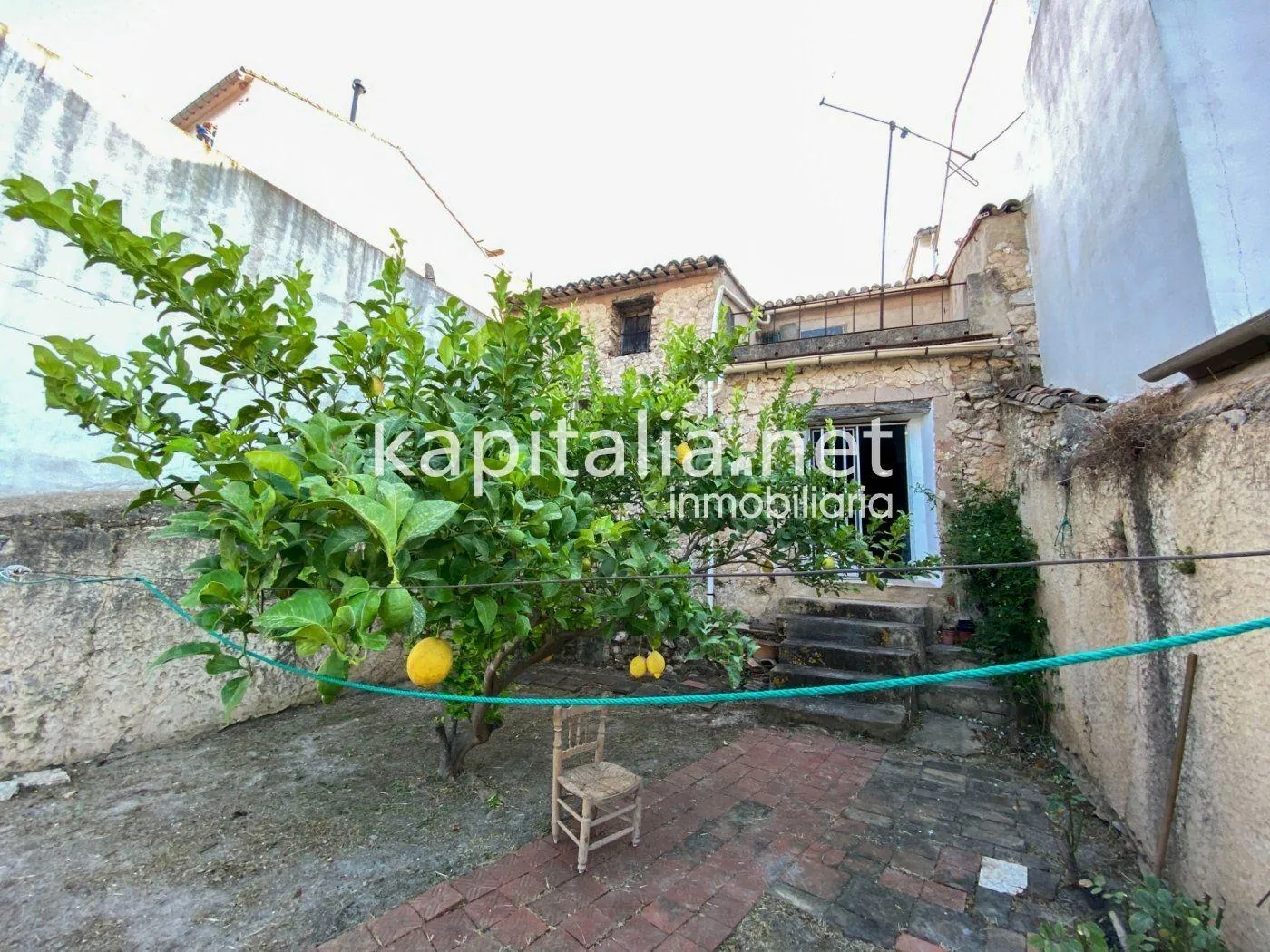 09802 - Casa de pueblo a la venta en Salem