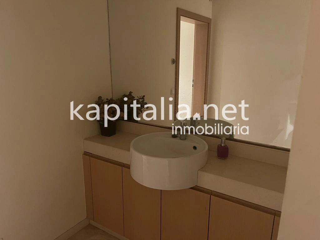 07775 - Commercial premises for rent in the centre of Valencia (Valencia)