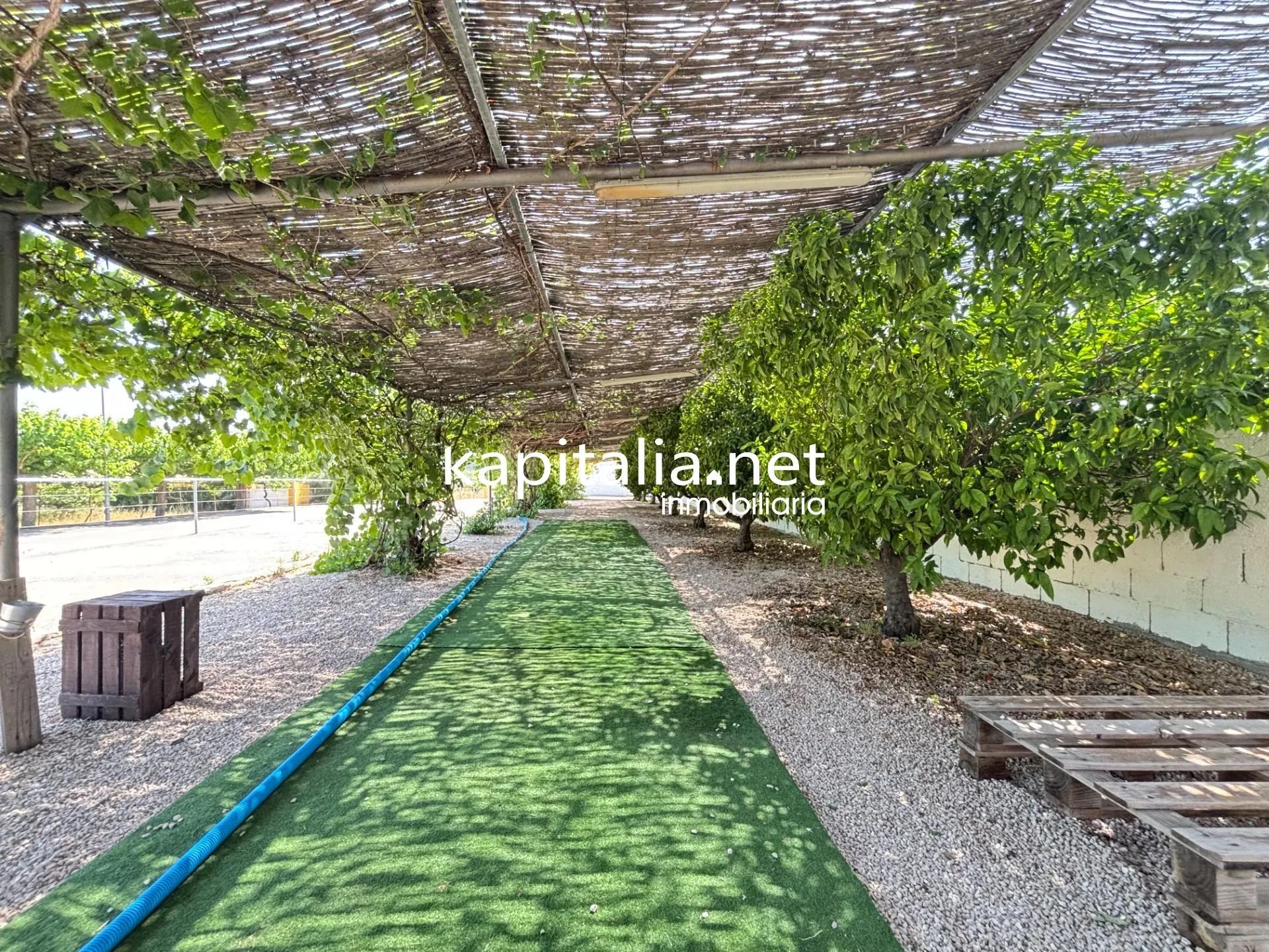 09980 - Restaurante y zona de ocio en Gaianes