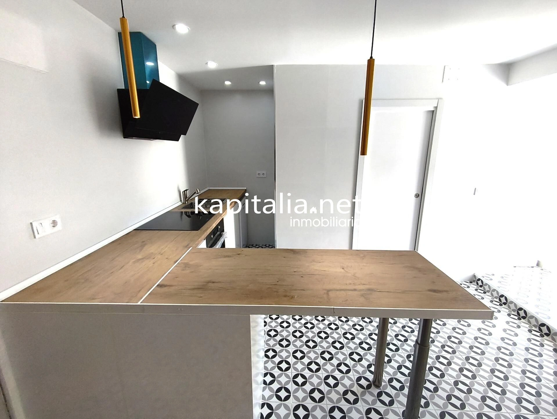 10237 - PISO REFORMADO A LA VENTA EN ALCOY, ZONA ALTA ALCOY