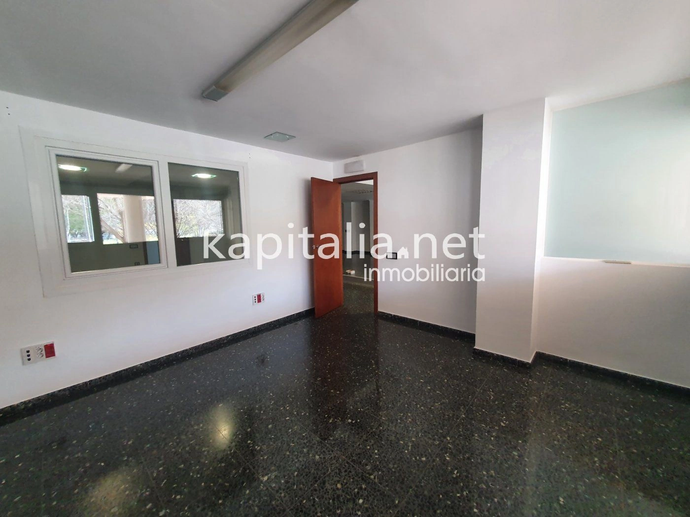 06497 - Mezzanine for rent in Ontinyent.