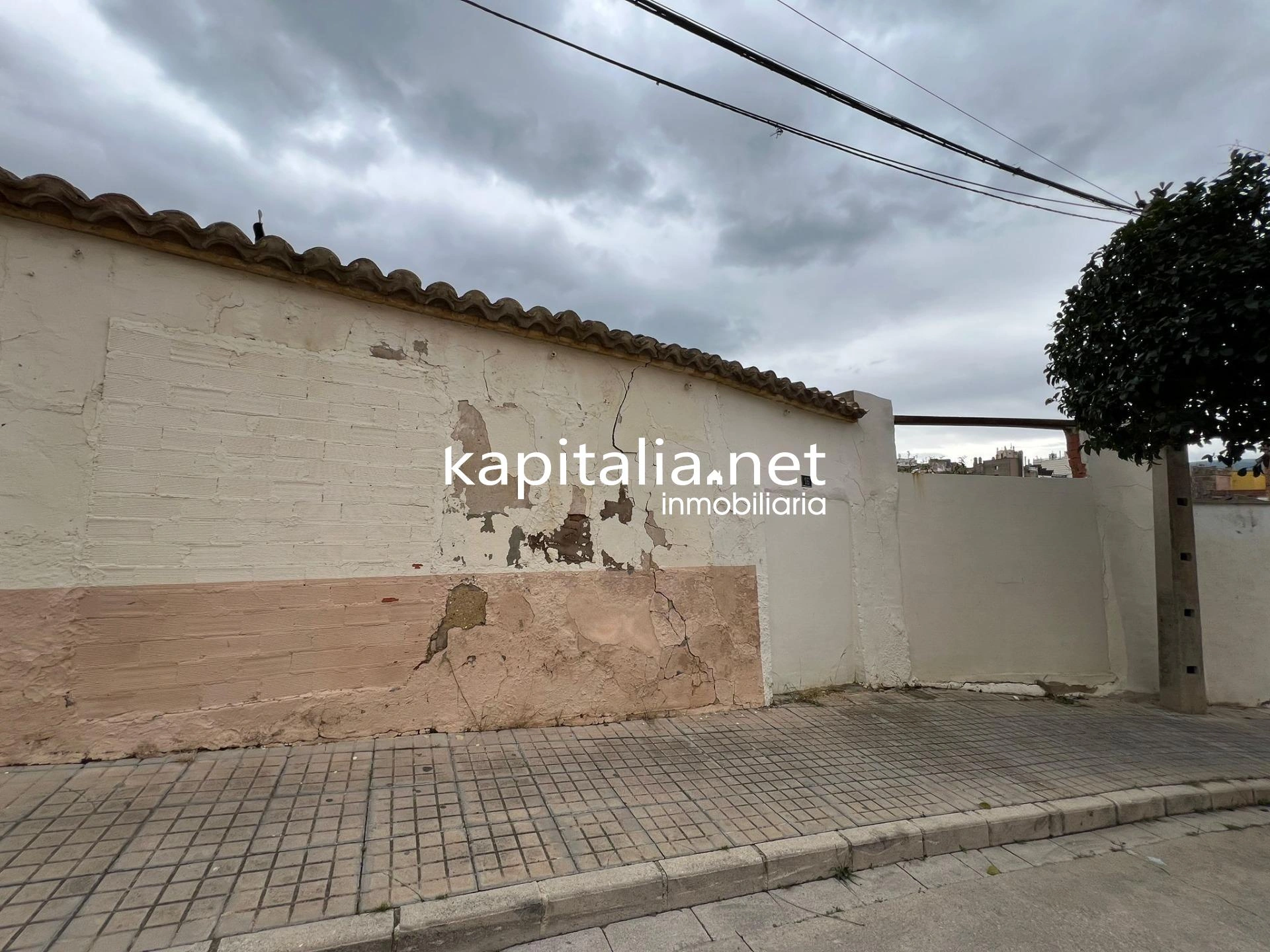 Local a la venta en Ontinyent , zona centro .