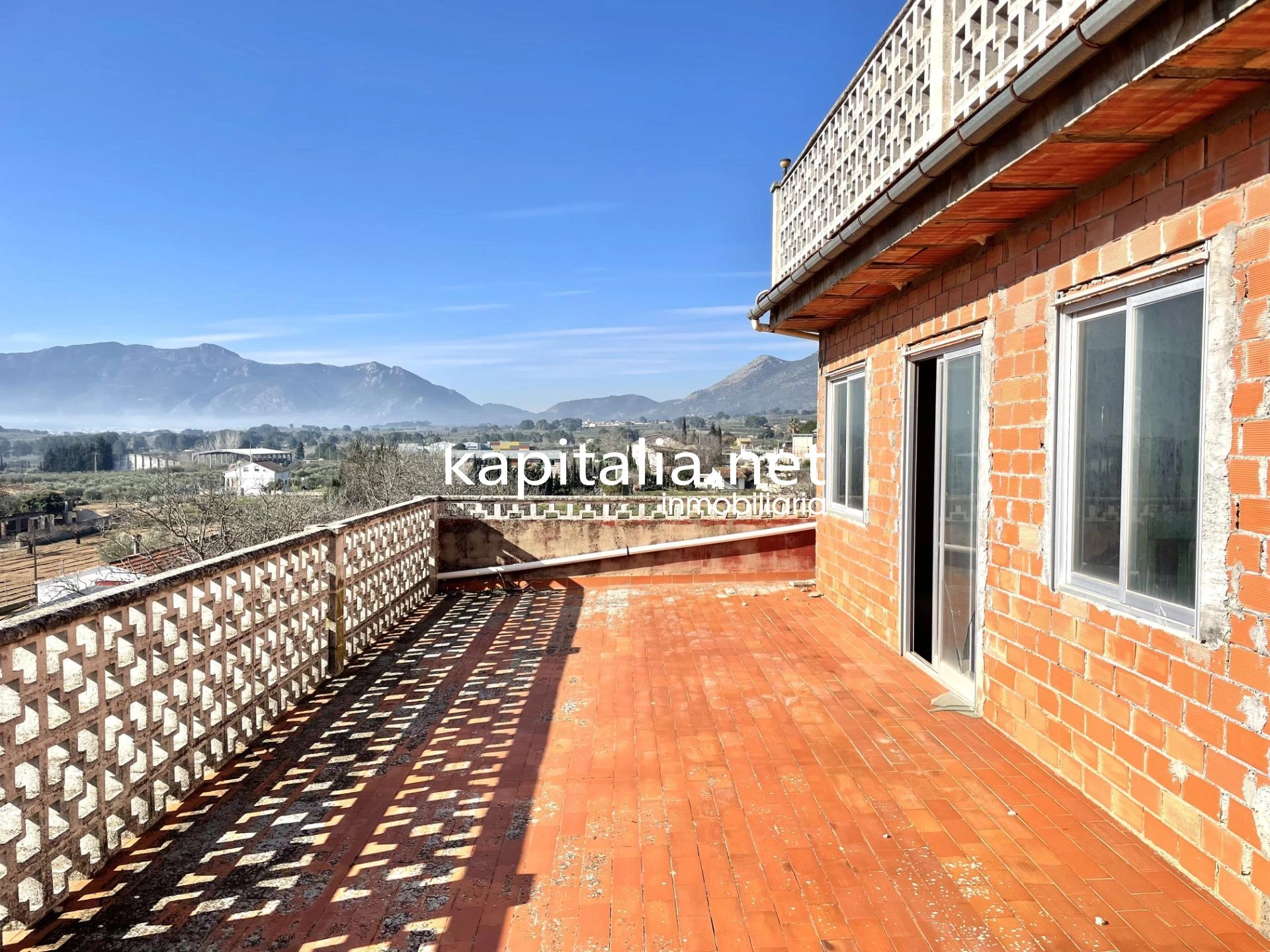 Edificio a la venta en Beniarrés.