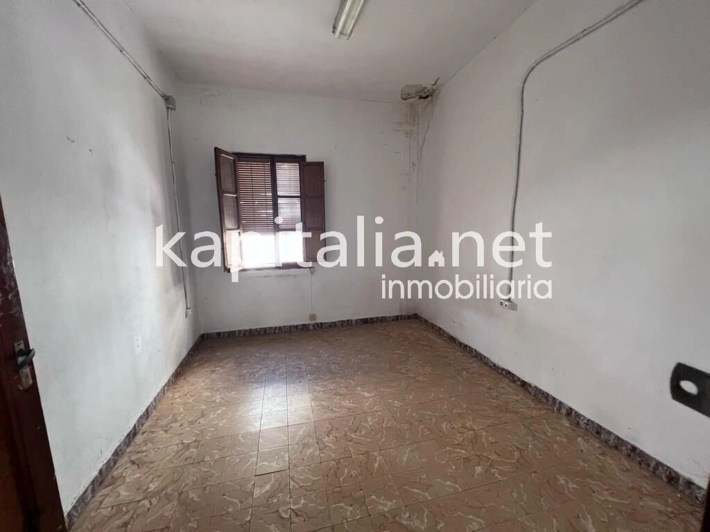 08699 - PISO Y BAJO COMECIAL CENTRICO A LA VENTA EN LA LLOSA DE RANES