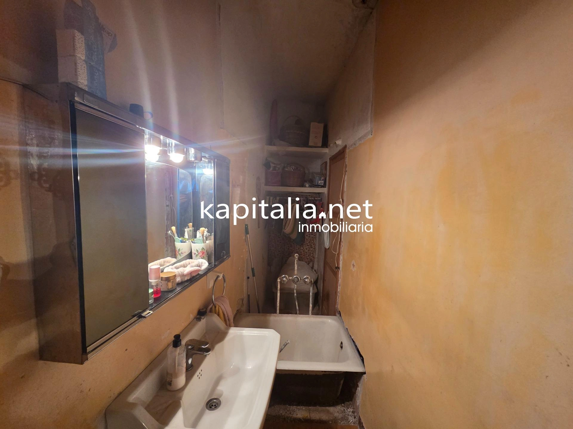 10127 - Encantadora Casa en Quatretondeta - Ideal para Entrar a Vivir