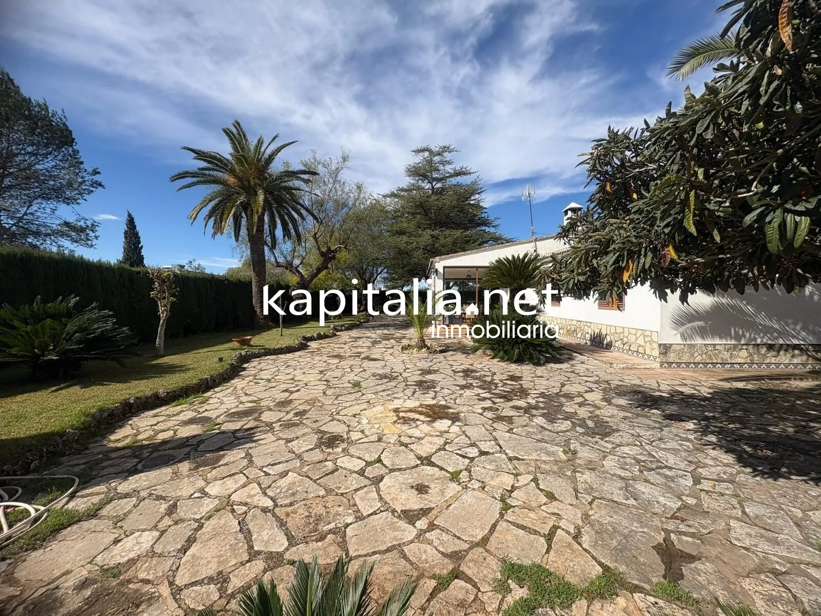 ESPECTACULAR CHALET A LA VENTA EN BARCHETA