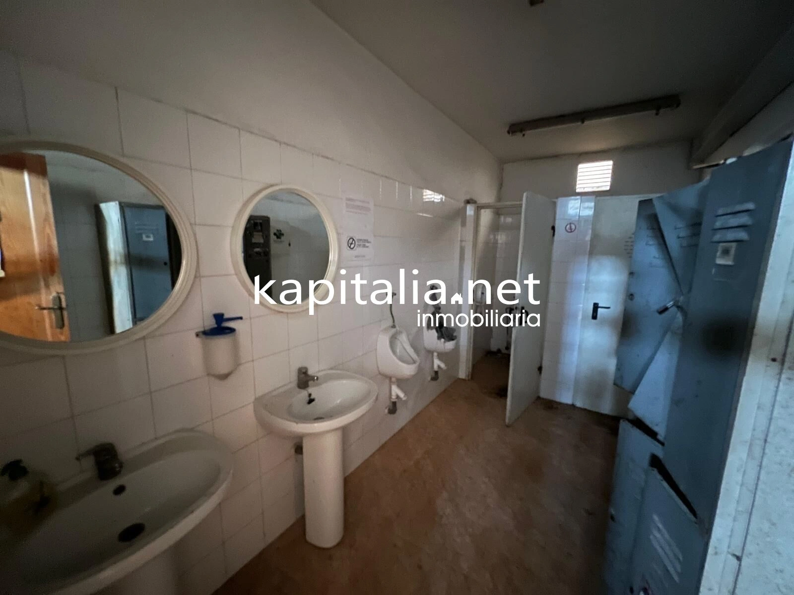 09907 - ESTUPENDA NAVE A LA VENTA EN QUATRETONDA