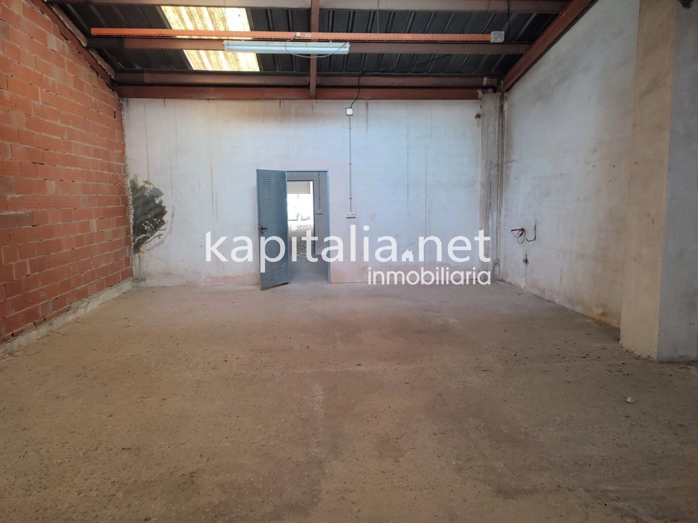 07055 - Commercial premises for rent in Ontinyent, San José area.