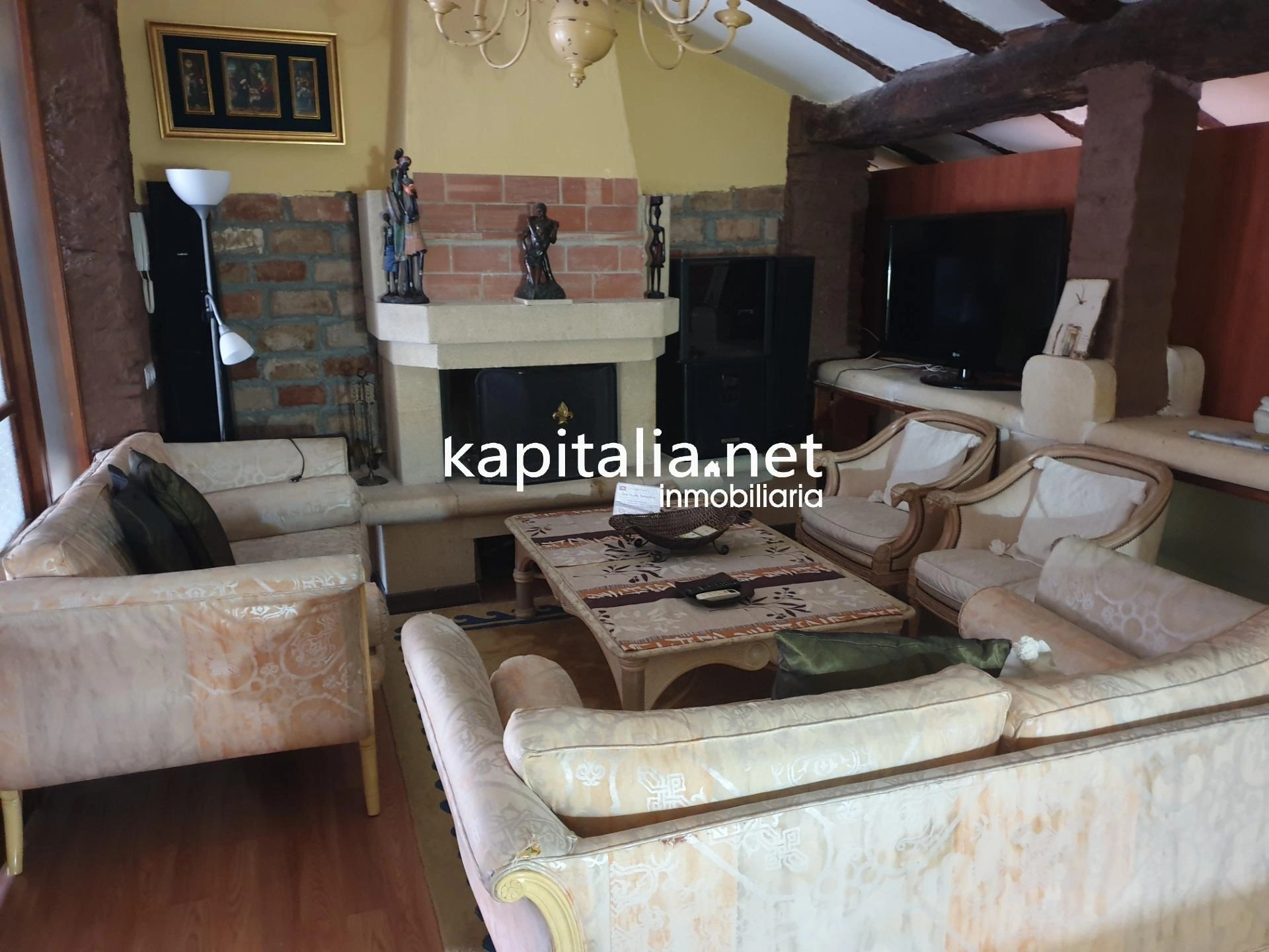 08601 - CASA RURAL A LA VENTA