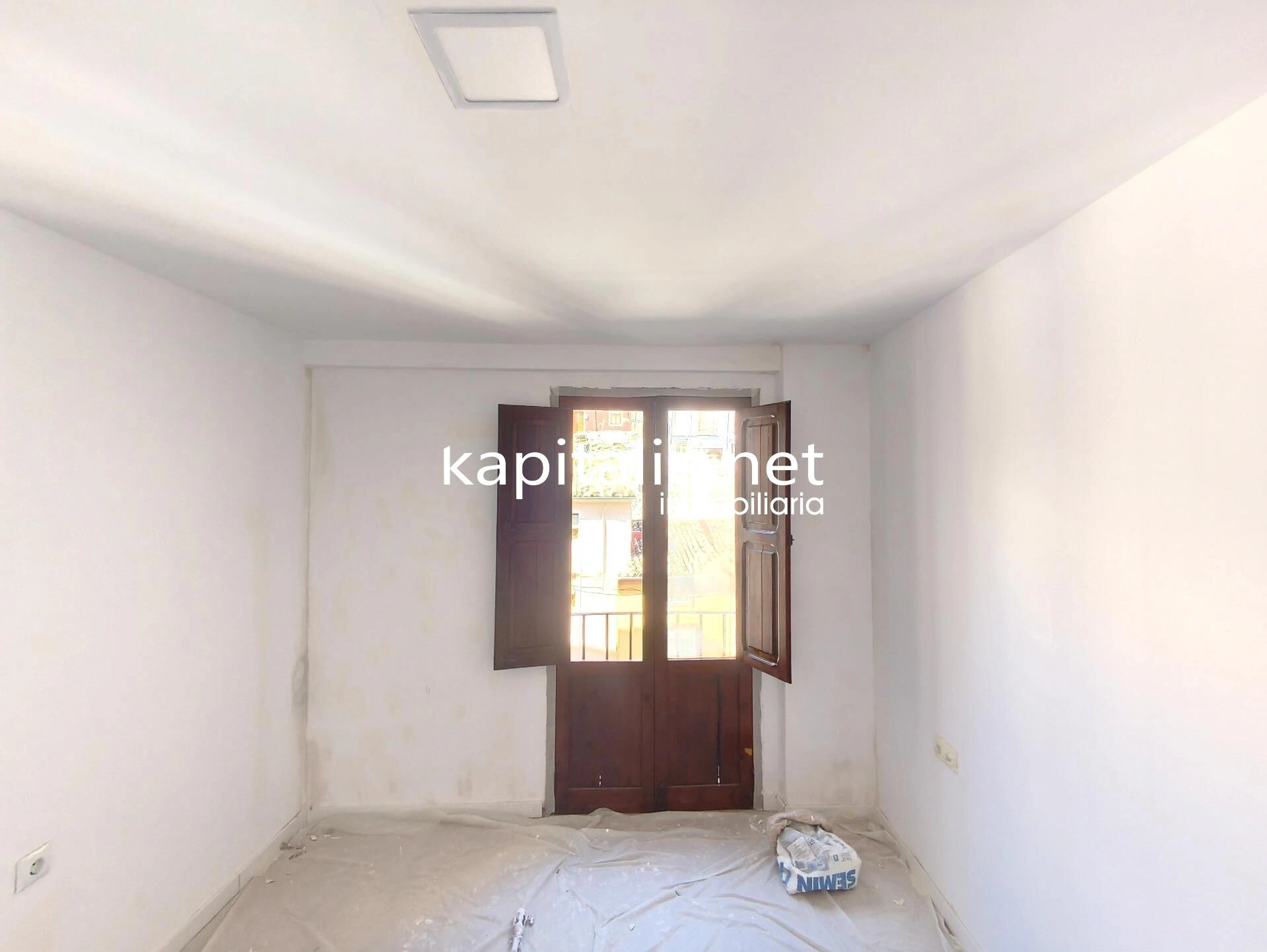 DOS PISOS A LA VENTA EN ONTINYENT, ZONA CERCA DEL AYUNTAMIENTO.
